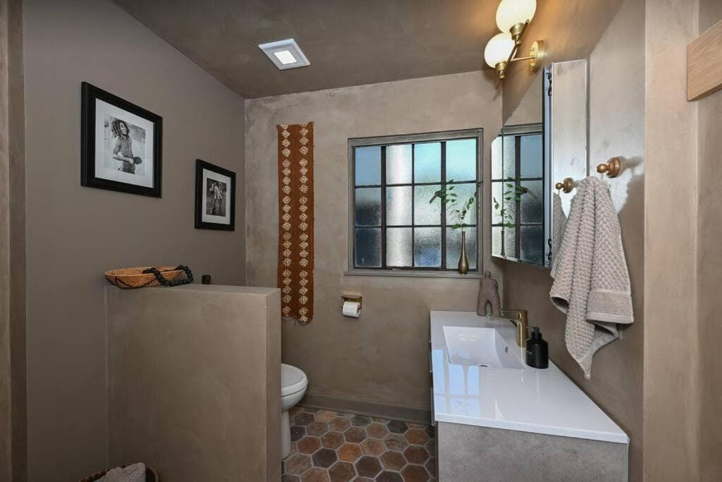 SuperHost PLUS ~ Designer Inspired Boynton Bungalow