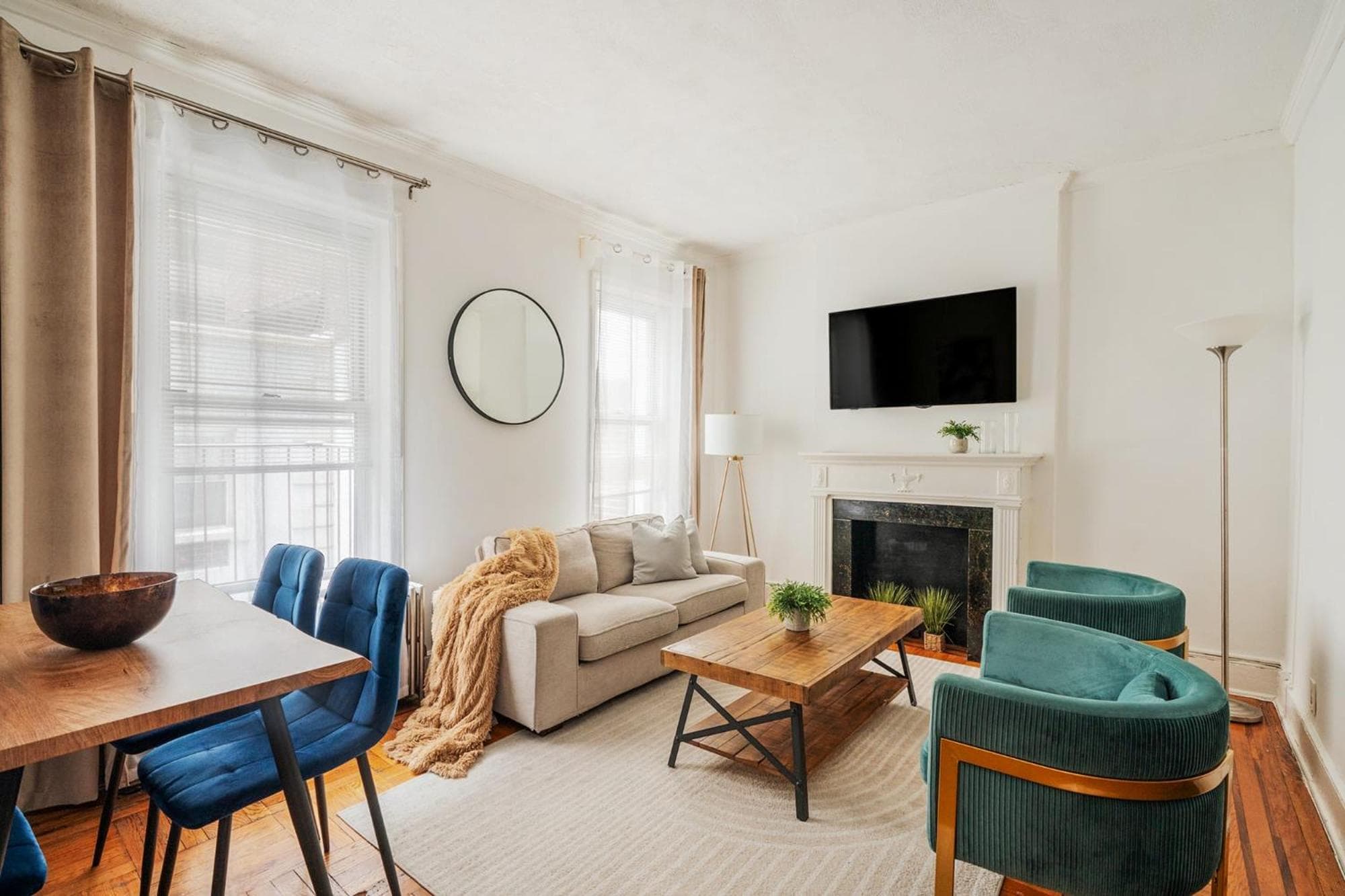 61-2C Prime UES 2BR Newly furnished best value