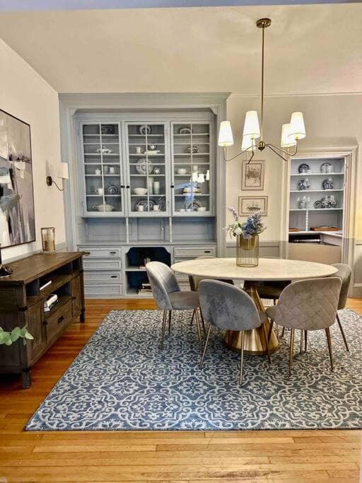 Large Elegant Home Walk to BROWN RISD