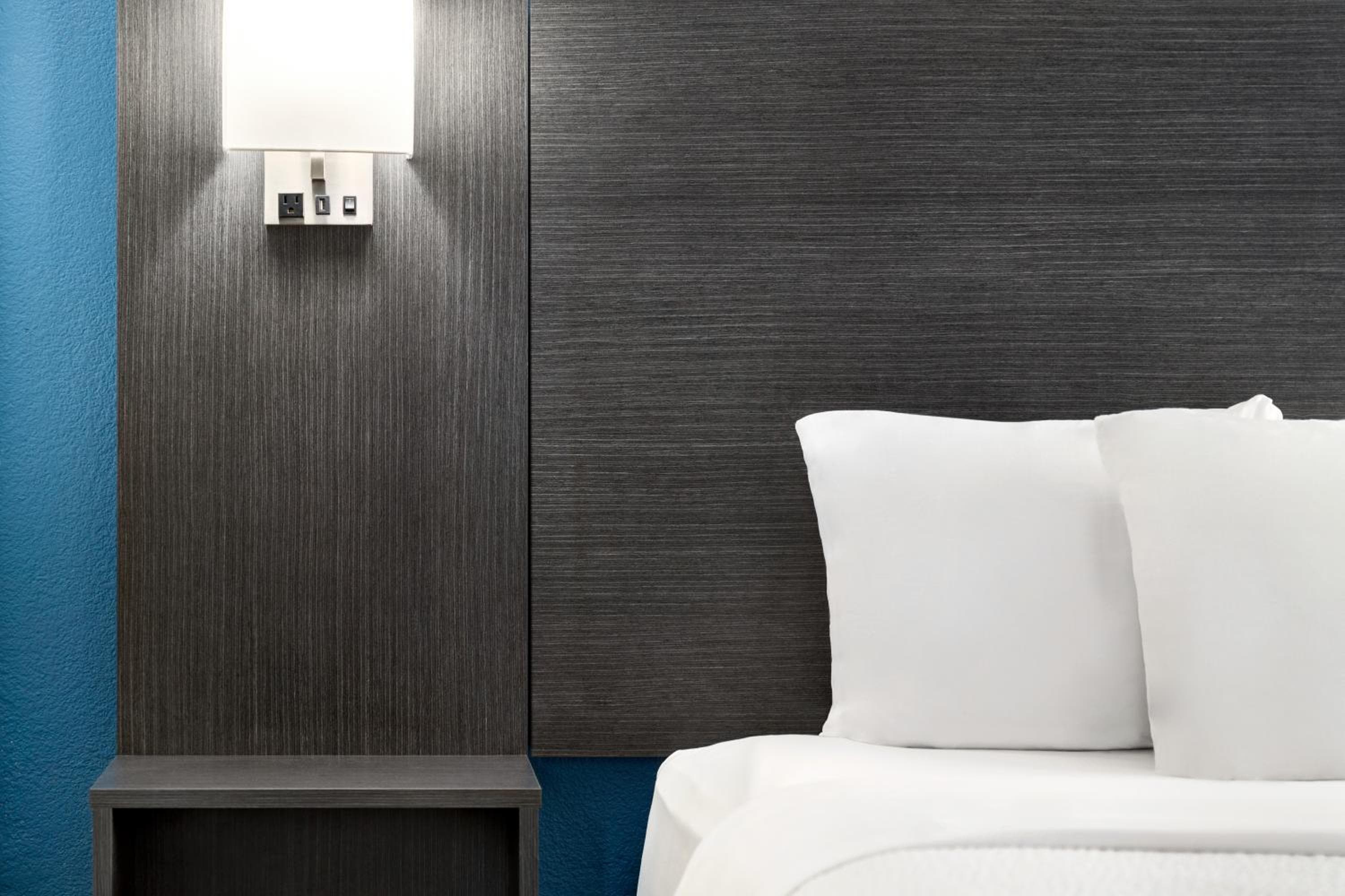 La Quinta by Wyndham Chicago Tinley Park