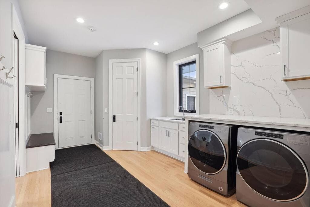 Welcome Oakland Place-Luxury/sleeps 24/+bunk room