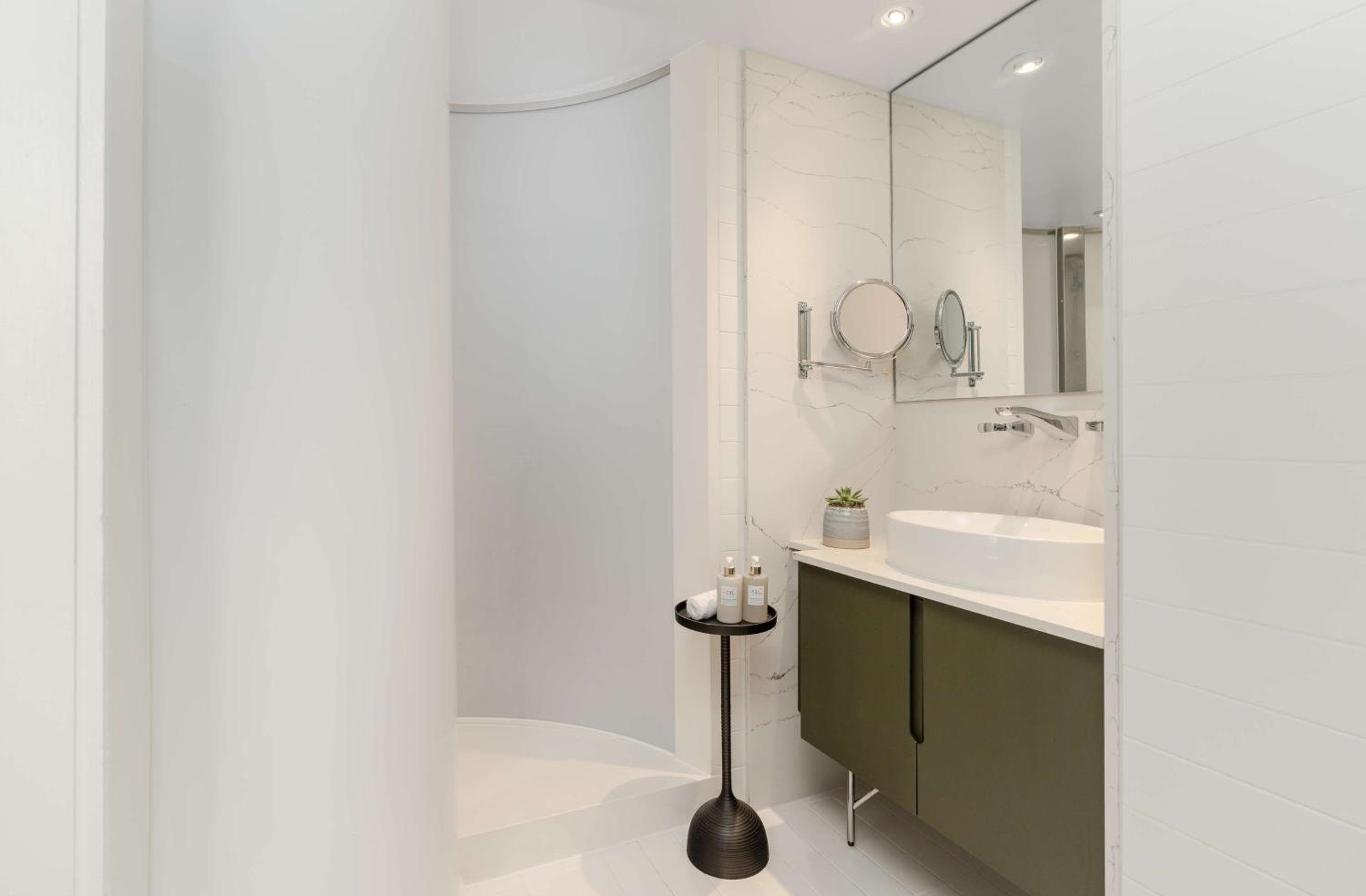 Hotel Zena Washington DC