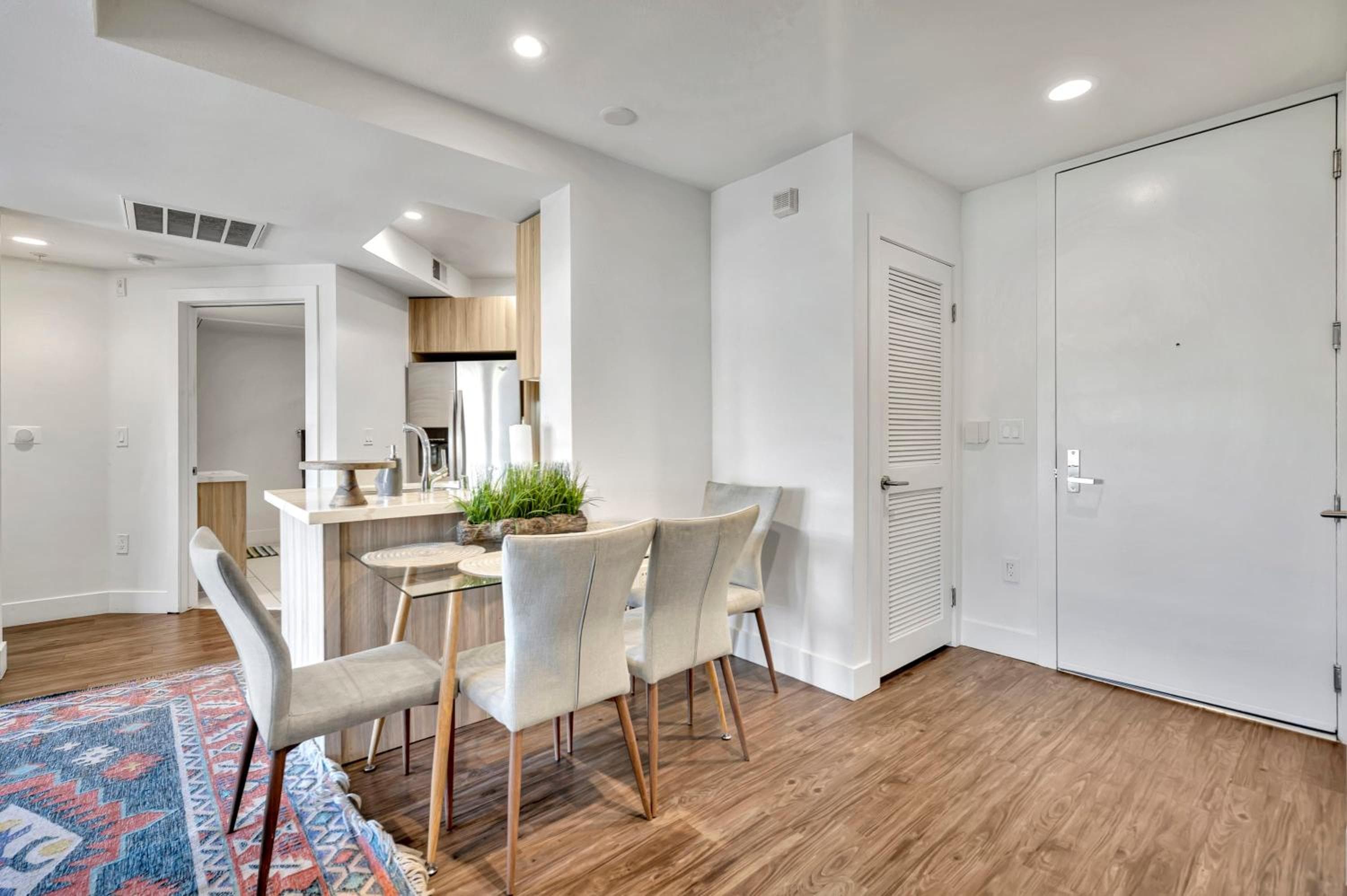 13 Luxury apartment