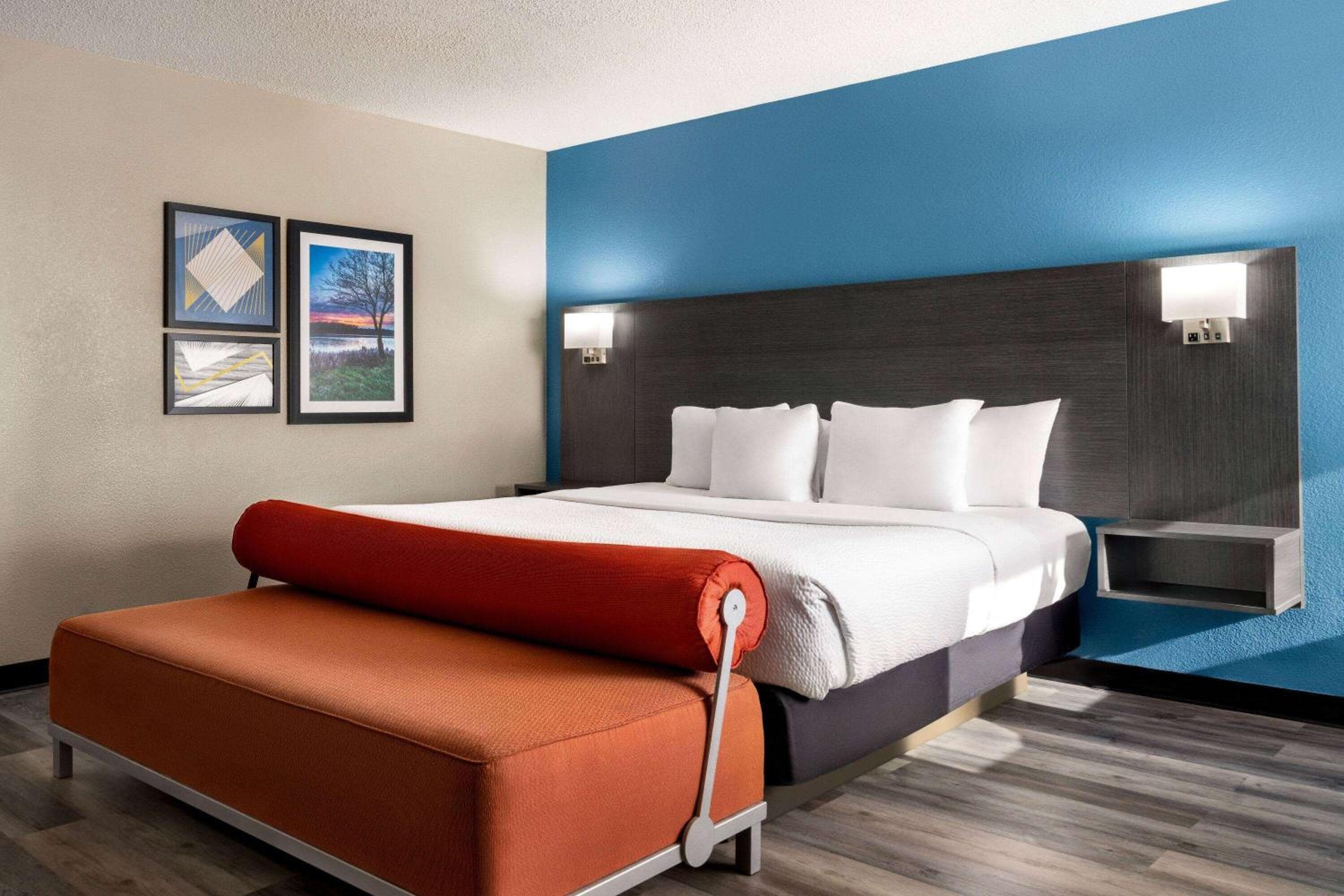 La Quinta by Wyndham Chicago Tinley Park