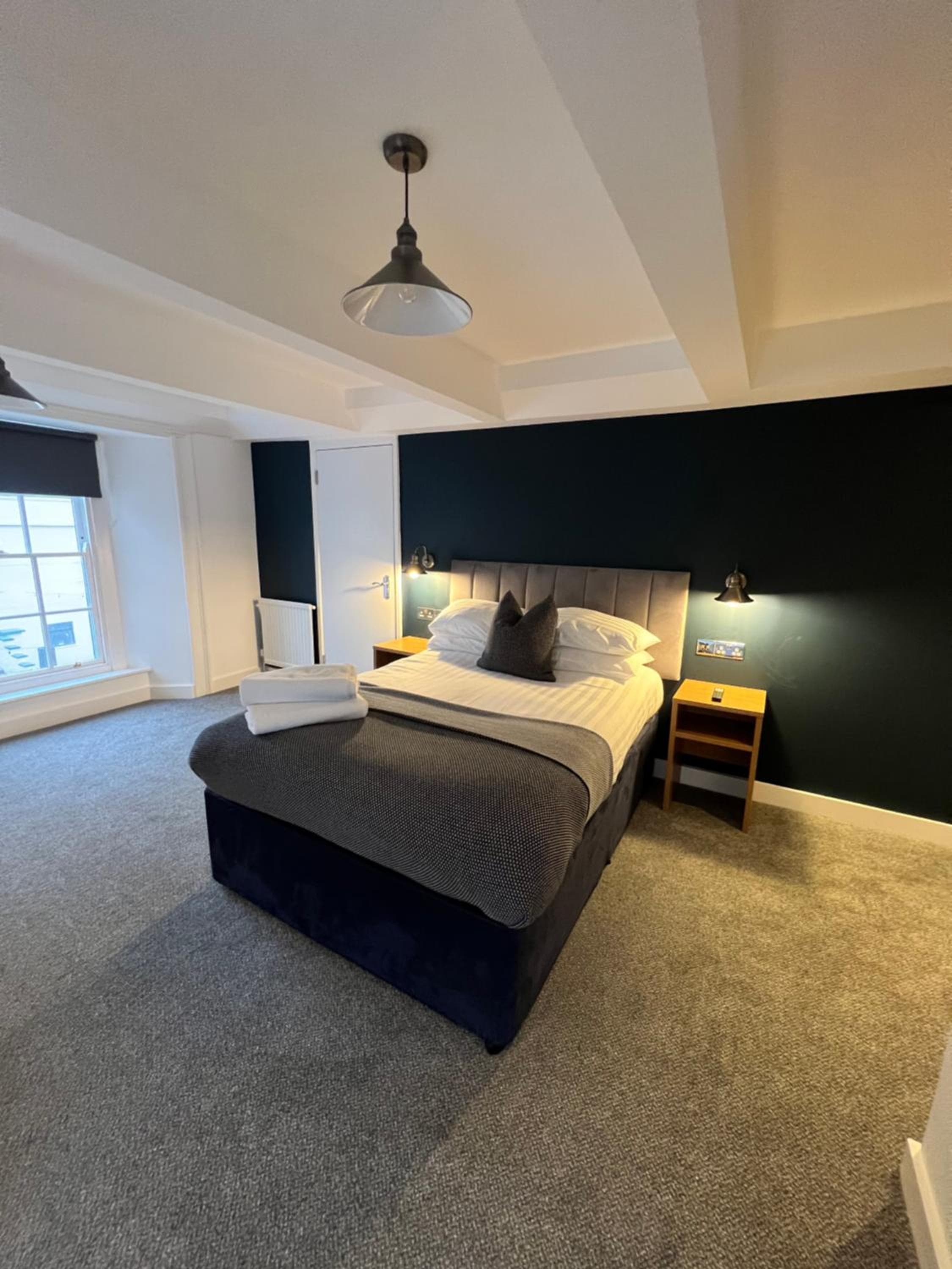 THE LORD NELSON HOTEL