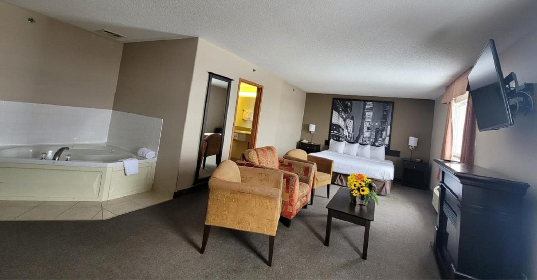 Super 8 by Wyndham Barrie South