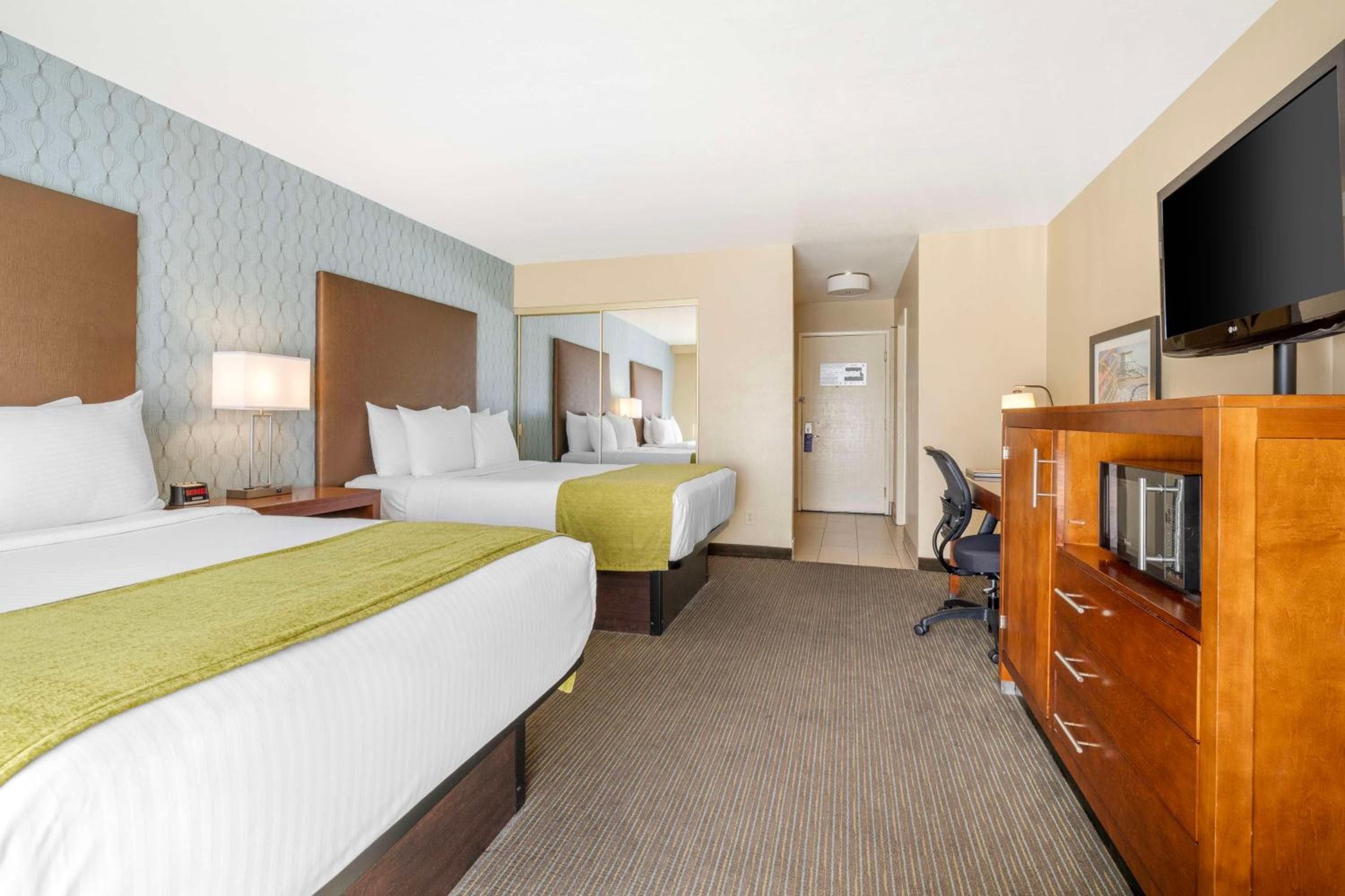 Best Western Plus Beach View Lodge Carlsbad