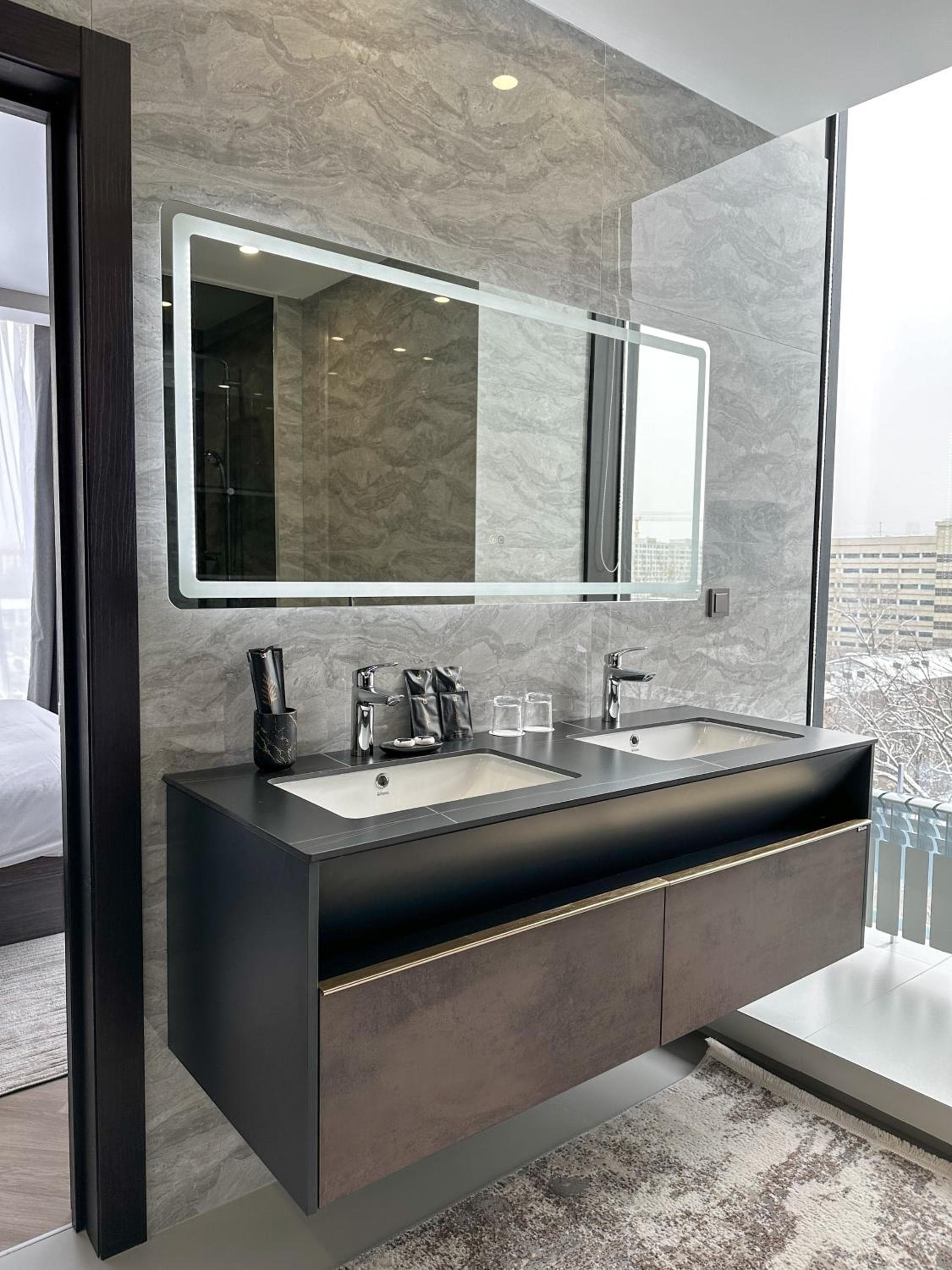 Resident City Hotel