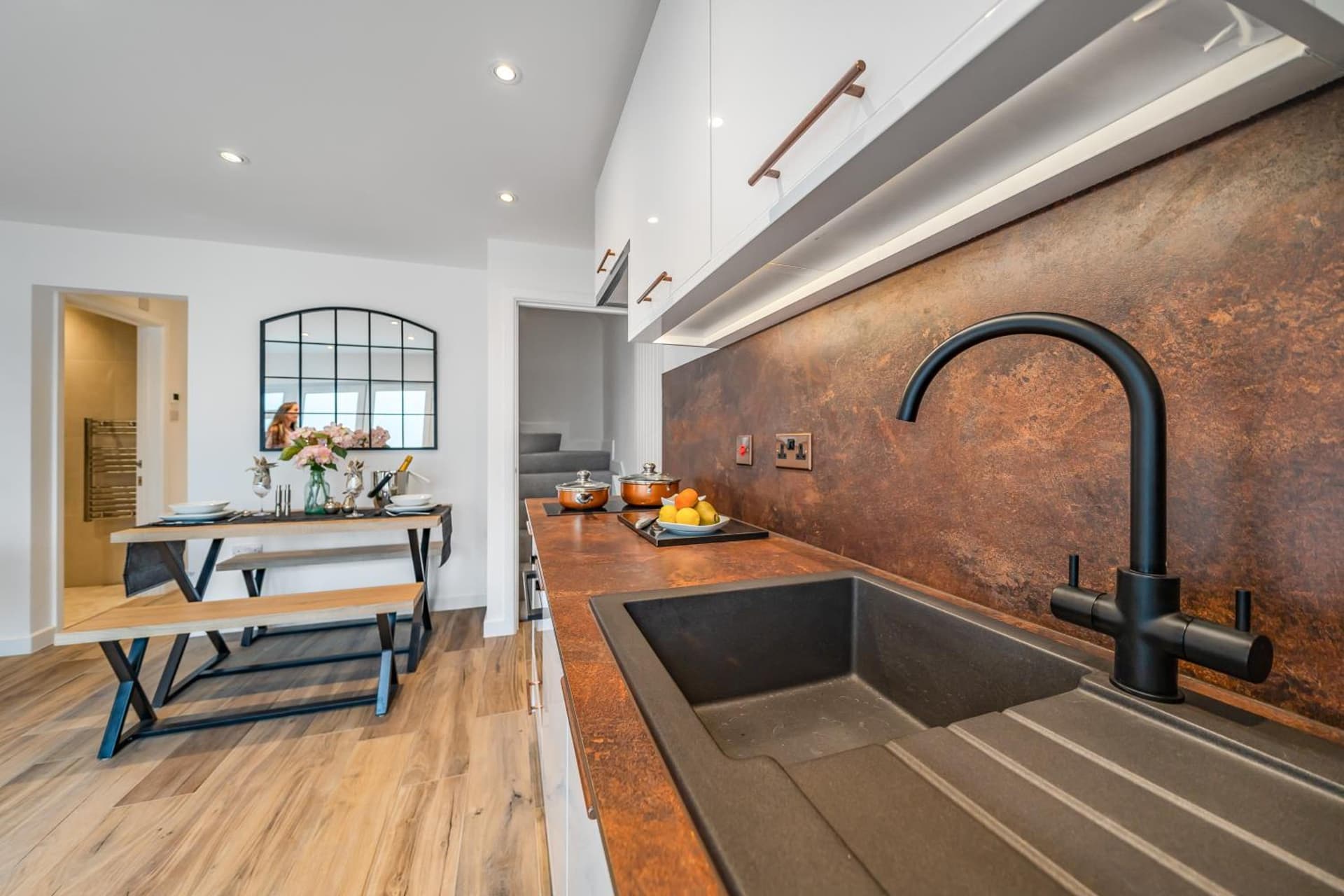 Beautiful Barn with Air Con Private Sauna, King Bed, EV Charger