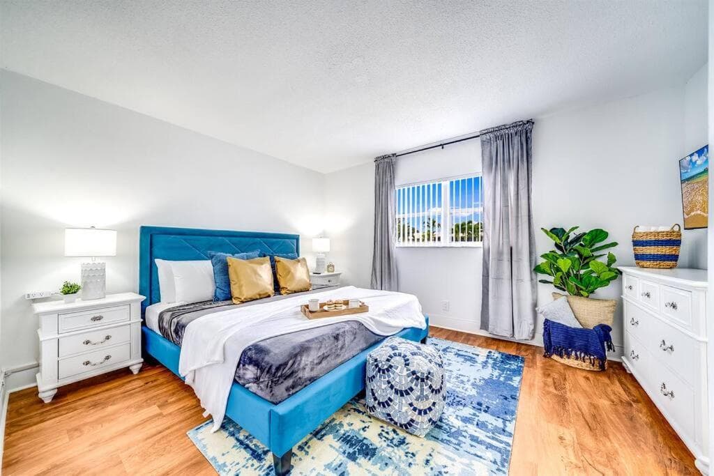 King Water View - No Extra Fees - Palm Wave Says