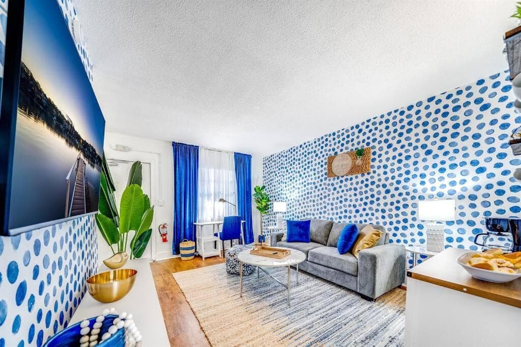 King Water View - No Extra Fees - Palm Wave Says