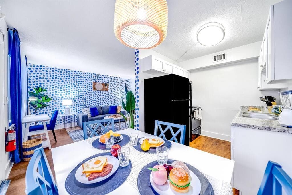 King Water View - No Extra Fees - Palm Wave Says