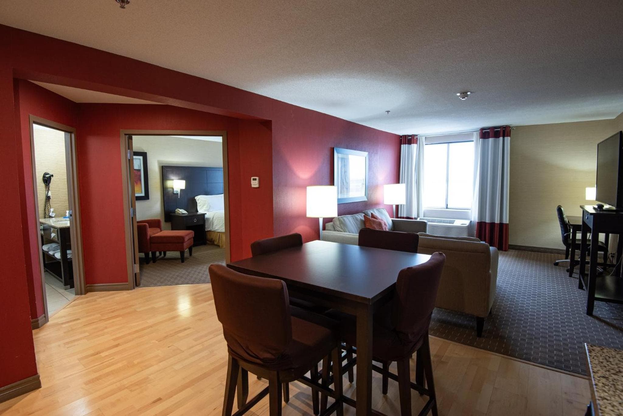 Holiday Inn Express Hotel & Suites Chatham South by IHG