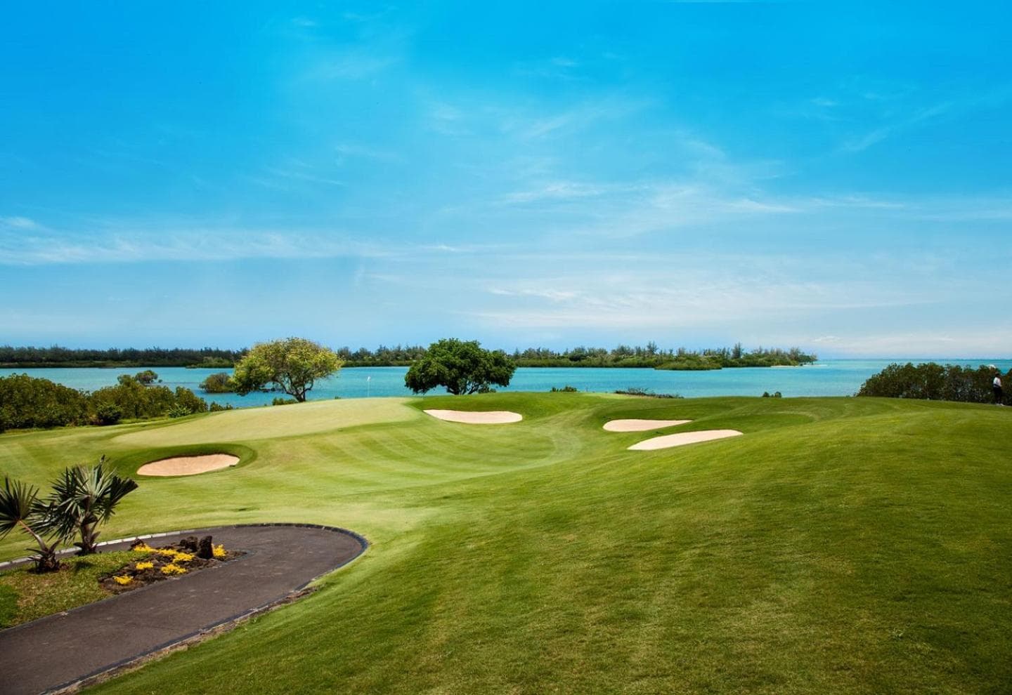 Modern Villa with Private Pool at Anahita Golf Resort