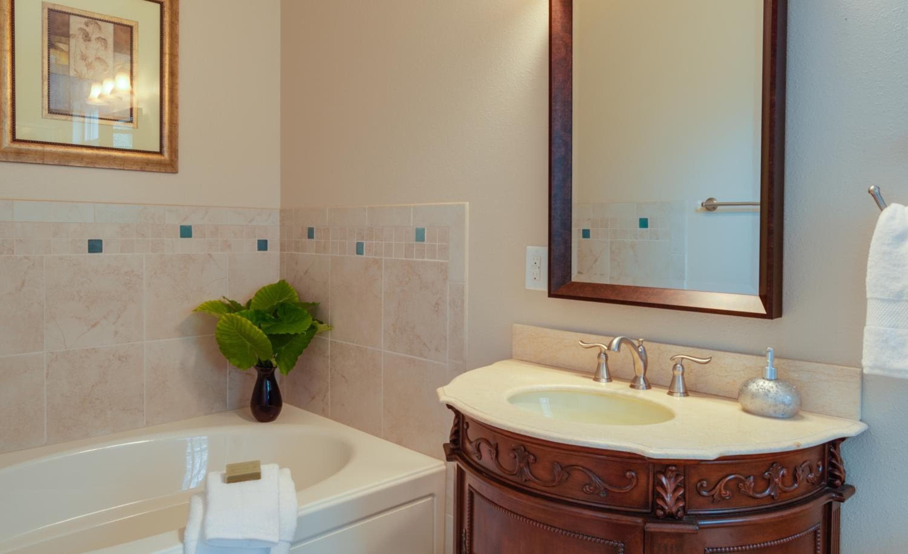 SeaGlass Inn
