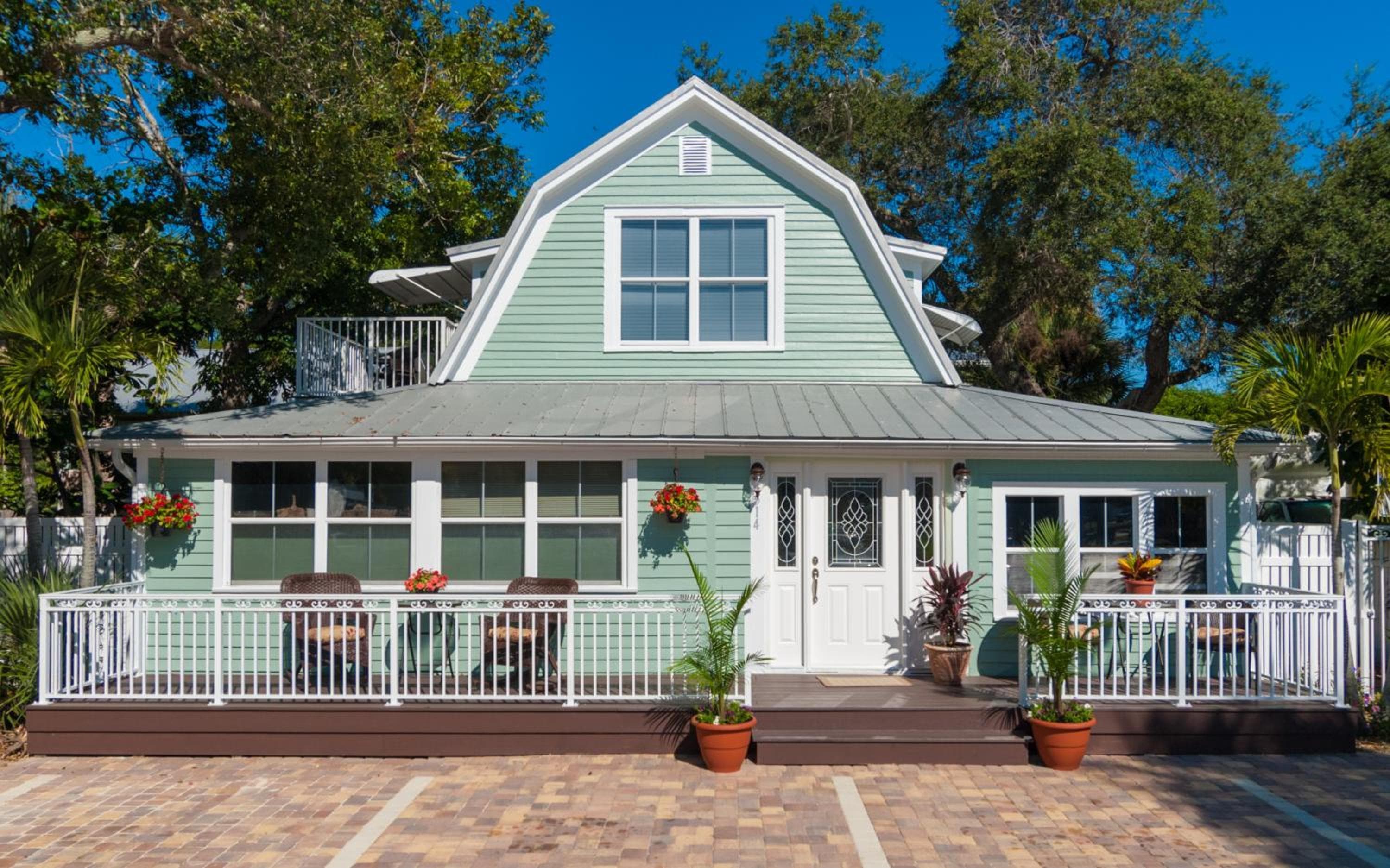 SeaGlass Inn