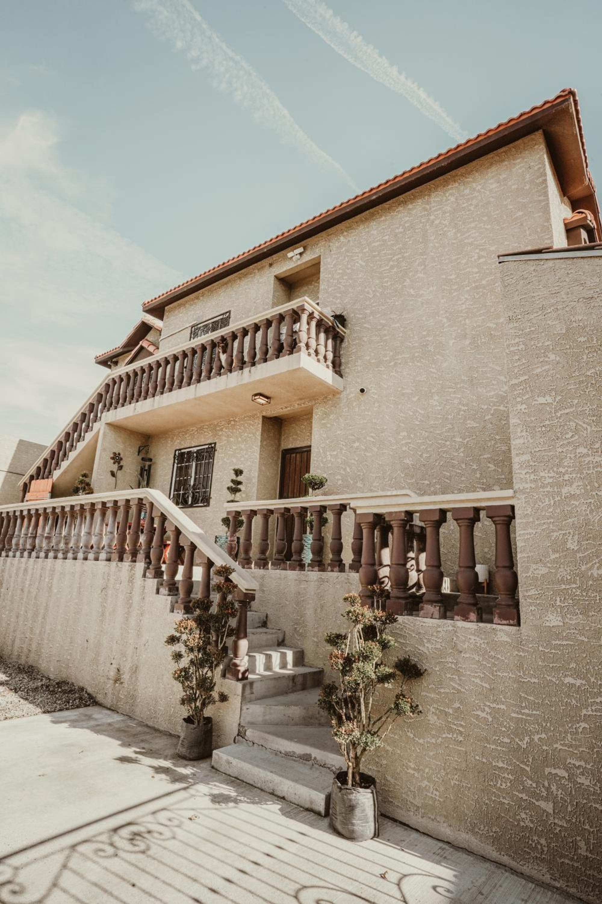 Casa Panda near Airport / Shopping Plaza and International Border