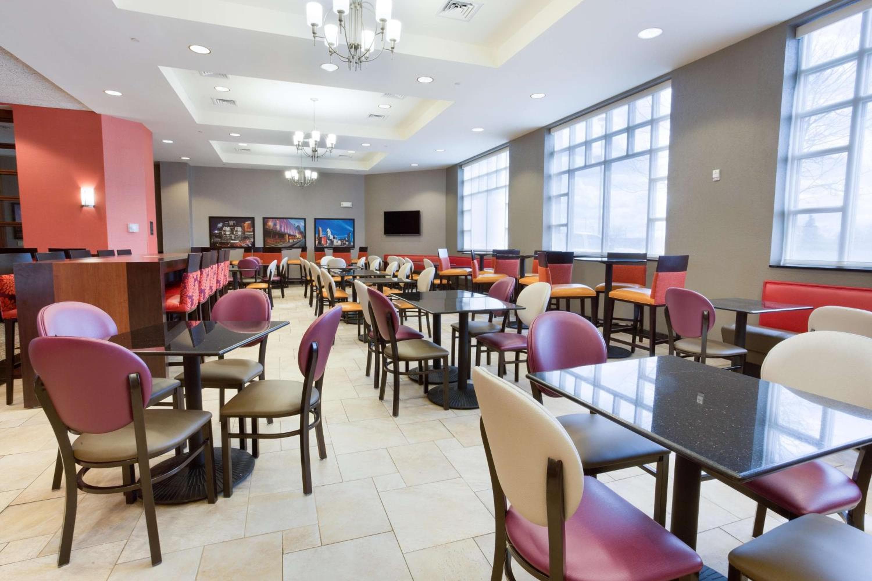 Drury Inn & Suites Cincinnati Sharonville