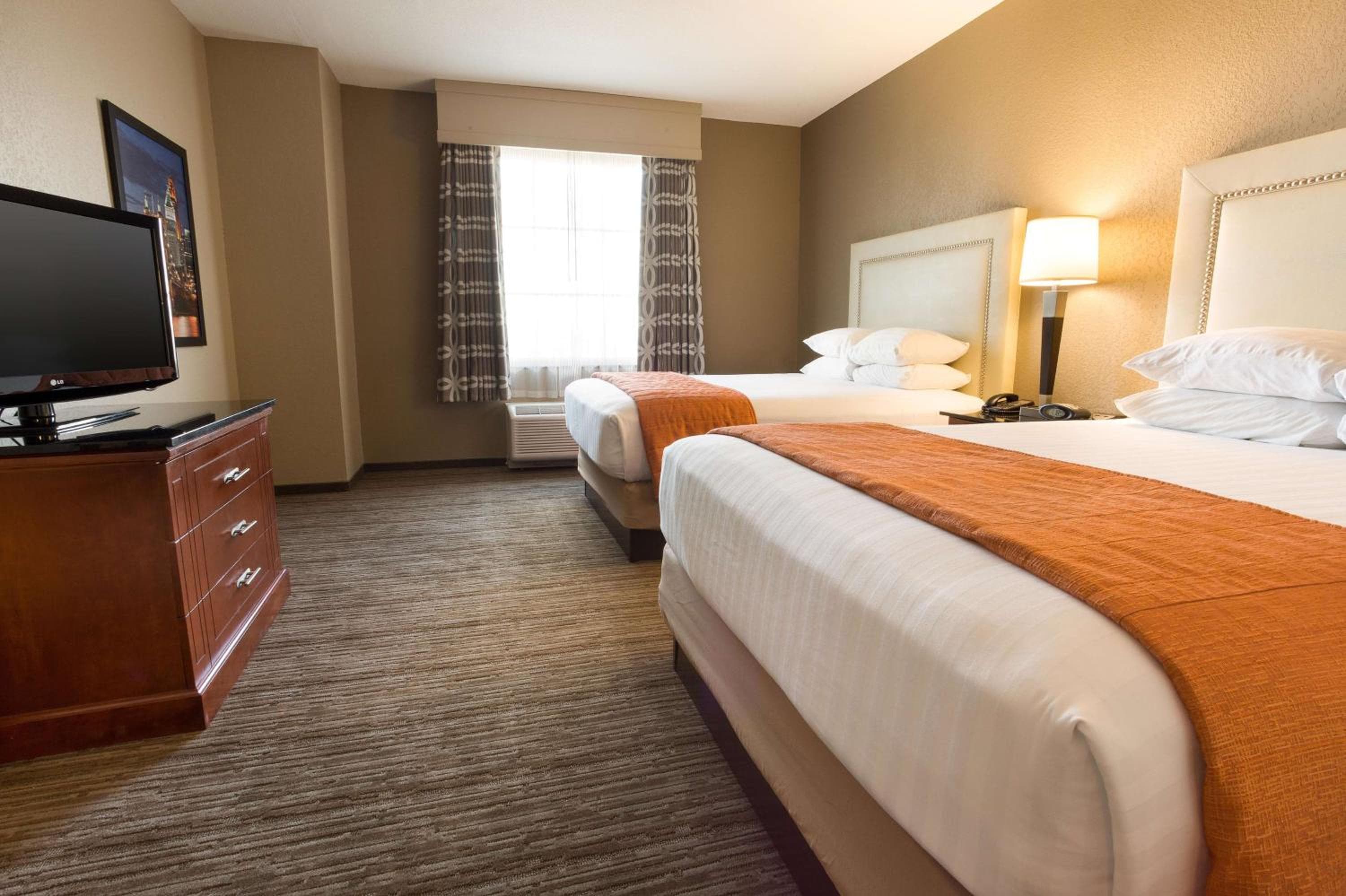 Drury Inn & Suites Cincinnati Sharonville