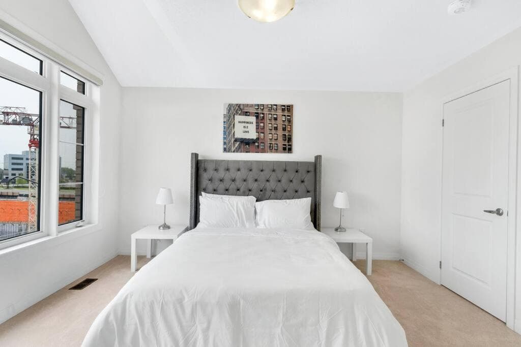 Tulip Smartments Brampton-Spacious 4 Bedroom Near Airport