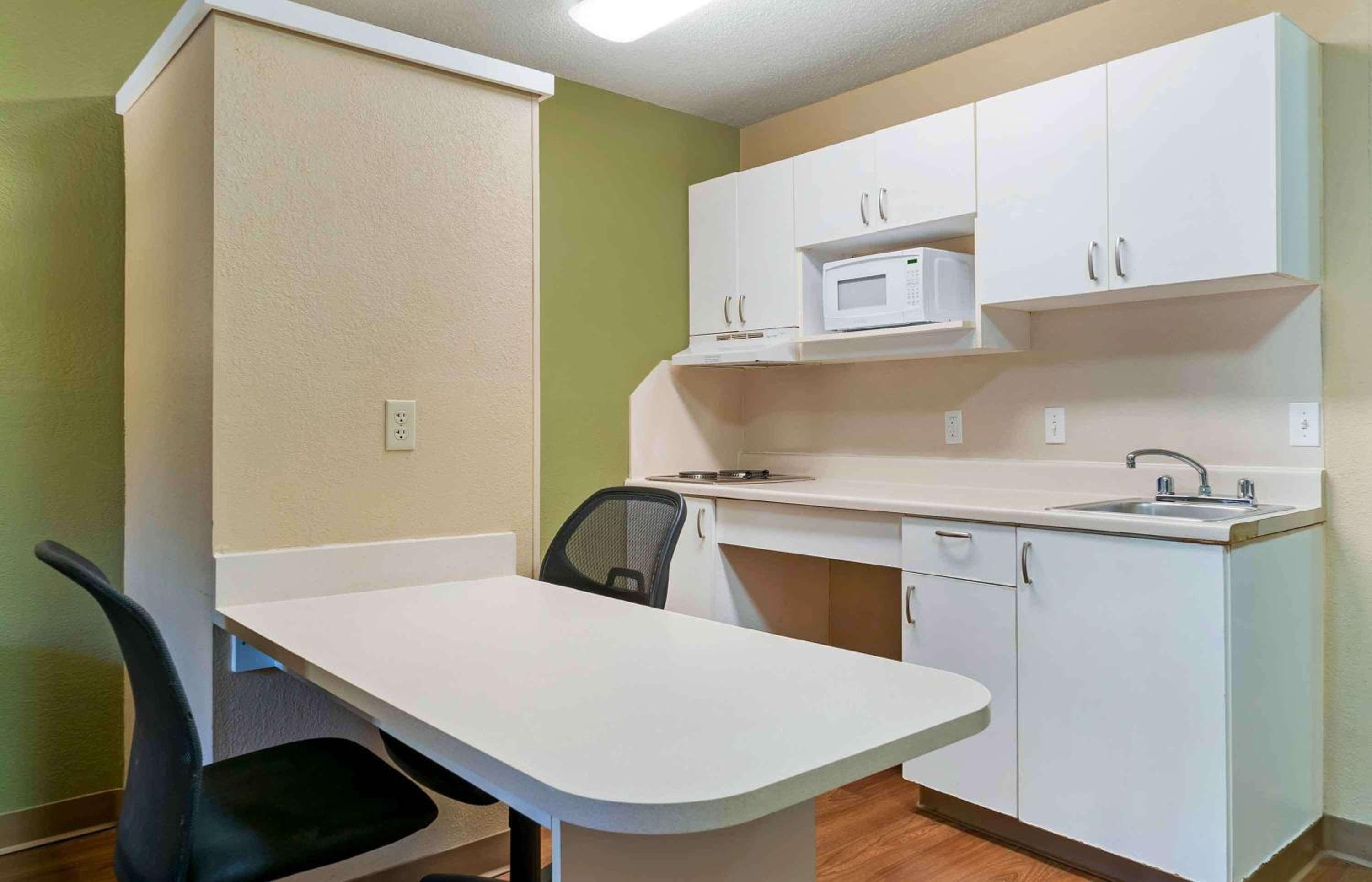 Extended Stay America Select Suites - Detroit - Novi - Haggerty Road