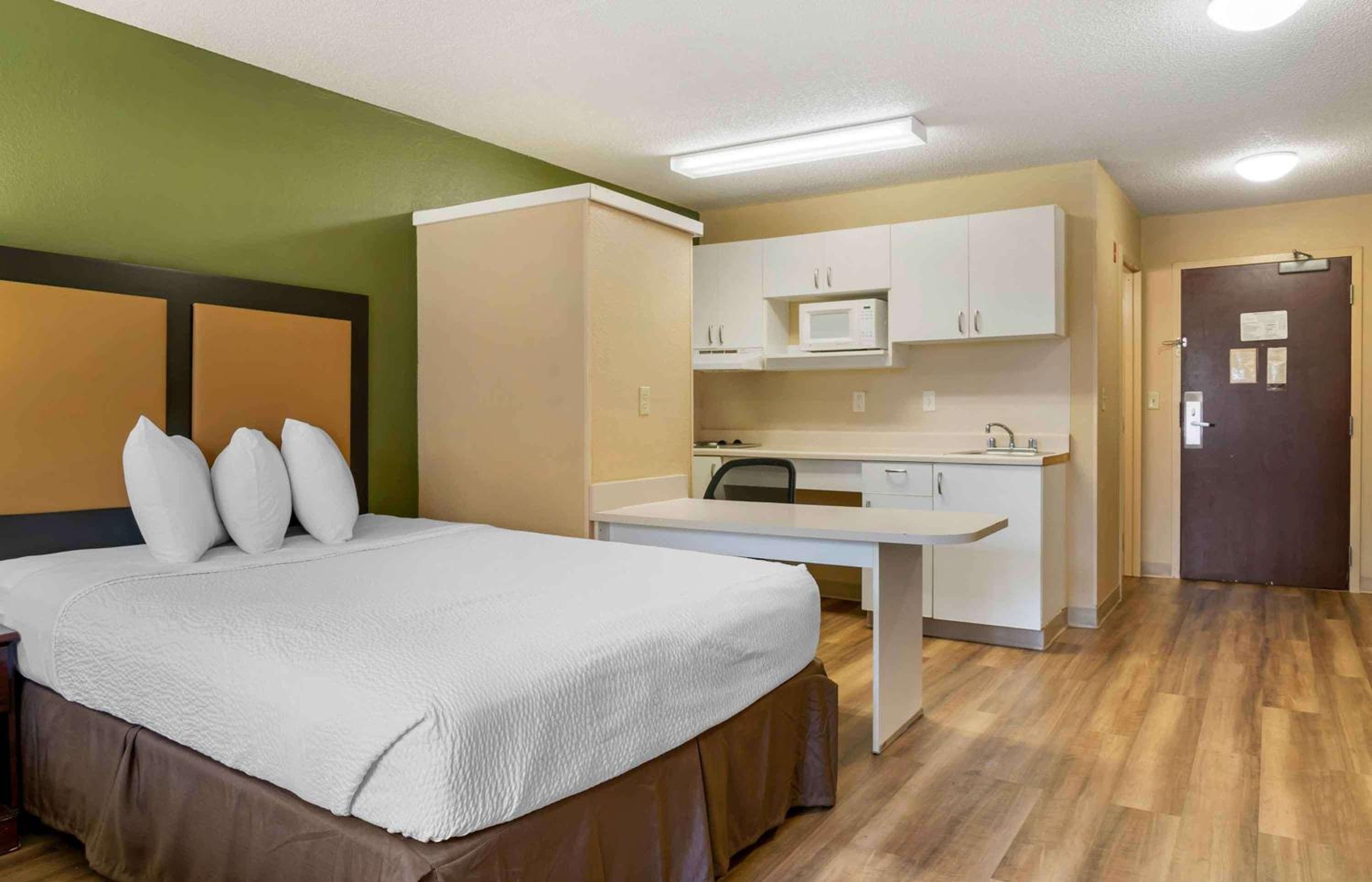 Extended Stay America Select Suites - Detroit - Novi - Haggerty Road