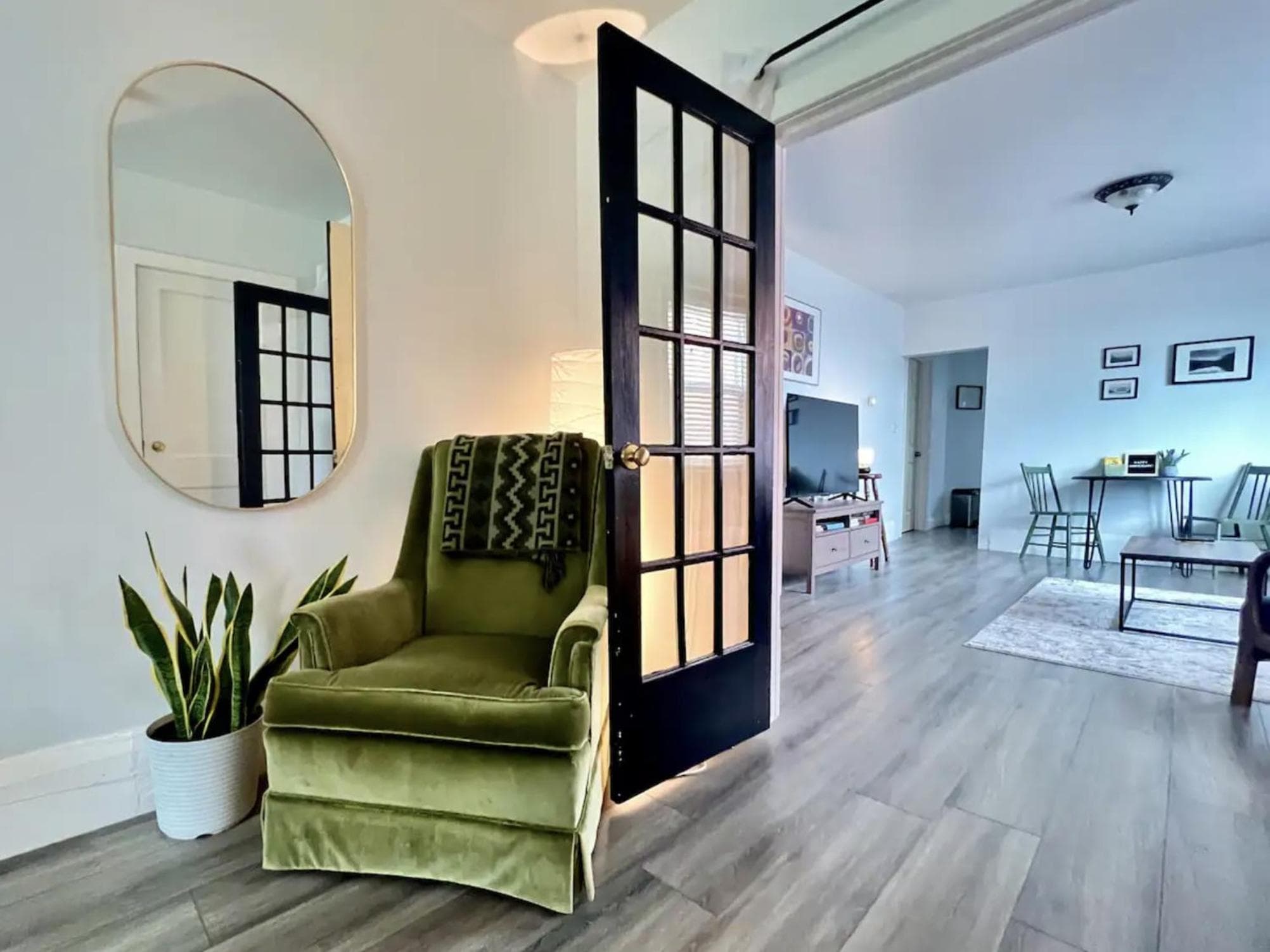 One Bedroom Apartment Steps to Waterfront/Downtown Barrie