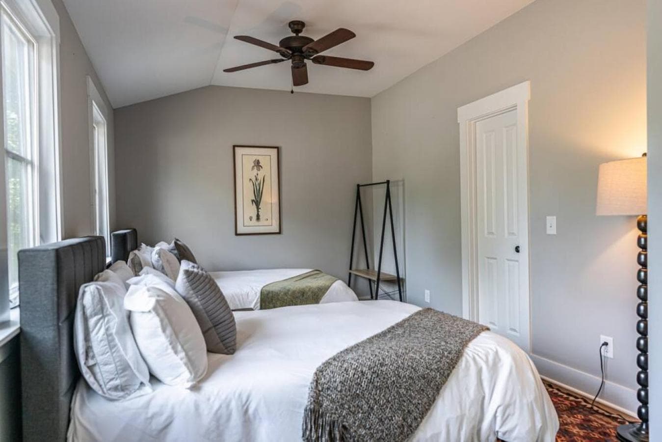The Flat Coat Cottage Downtown SP