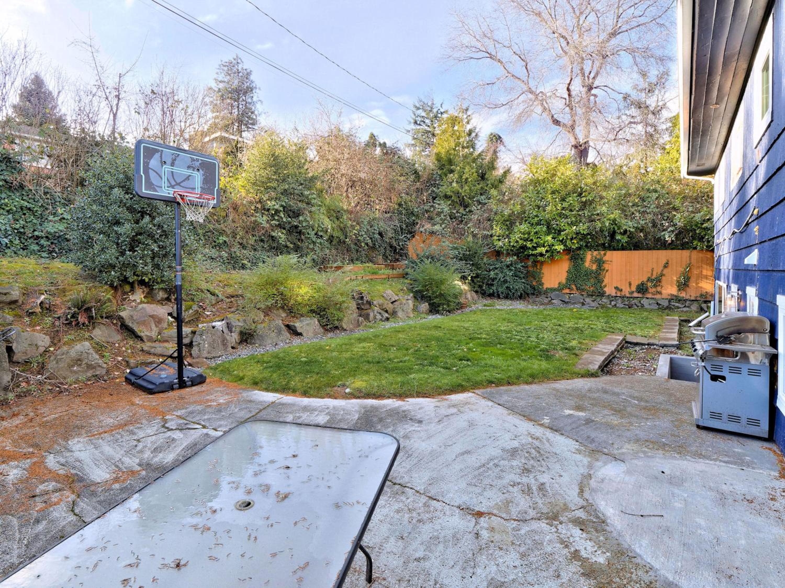 Mid-Century Seattle Home w/ Lakefront Views!