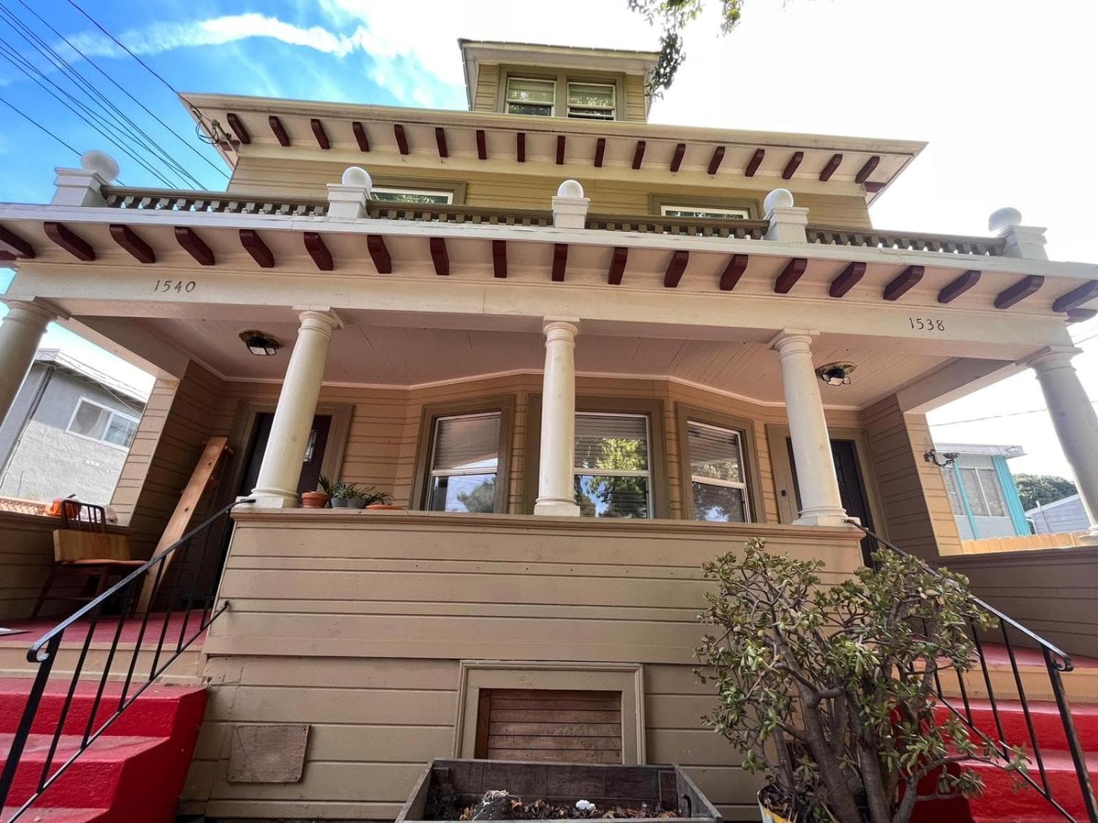 Furnished room in beautiful, updated house close to UC Berkeley