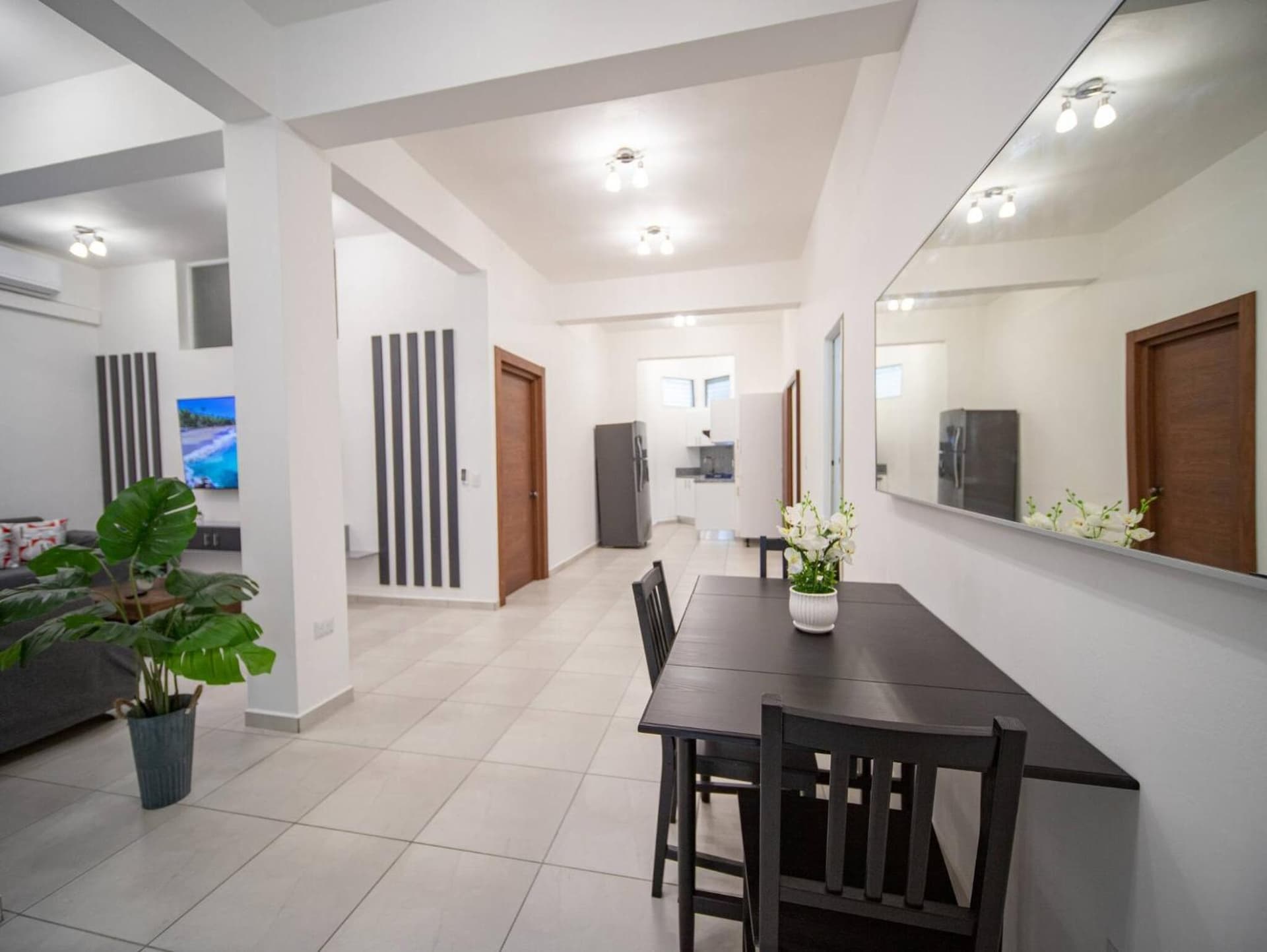 Cozy 1 Bedroom Apartment in Heart of Sosa