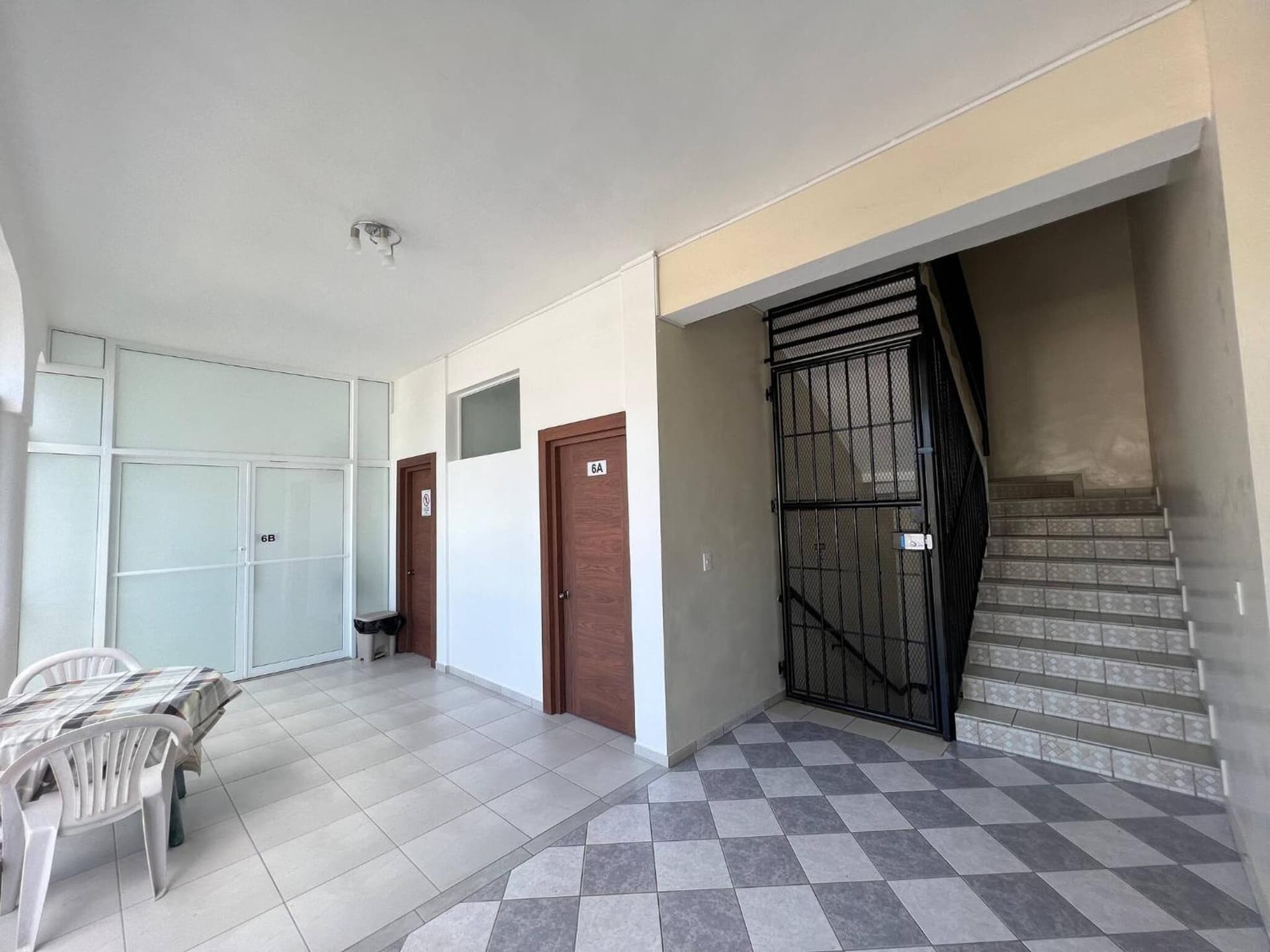 Cozy 1 Bedroom Apartment in Heart of Sosa