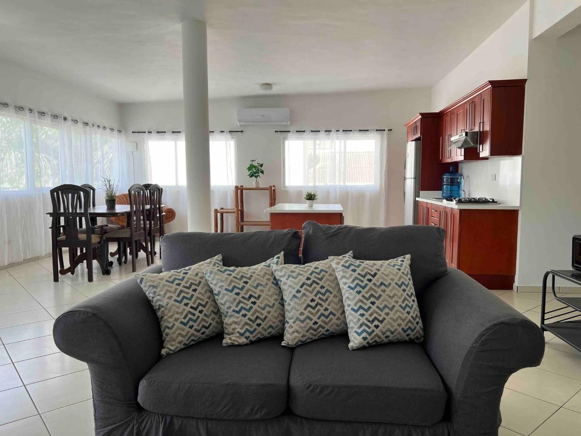 2BR Luxury Apartment in Heart Of Nightlife Area