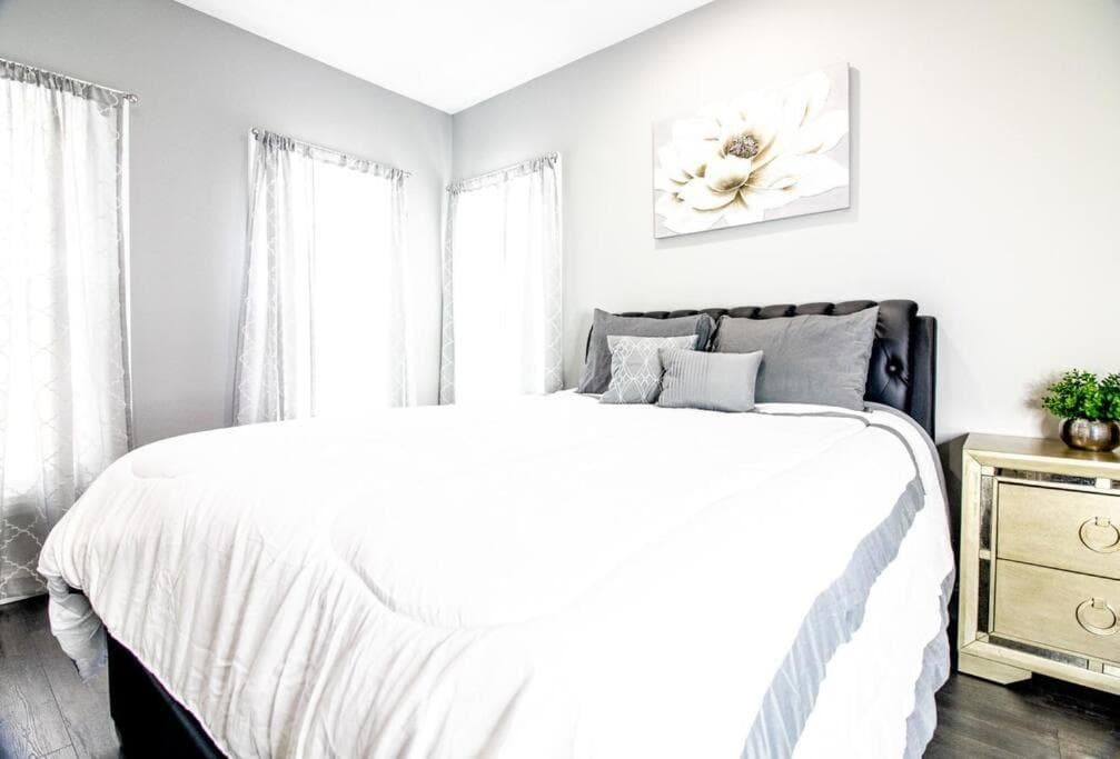 Modern 1 Bedroom Apartment close Falls and Casino