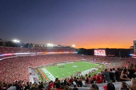 The Executive Loft - Walk to Sanford Stadium