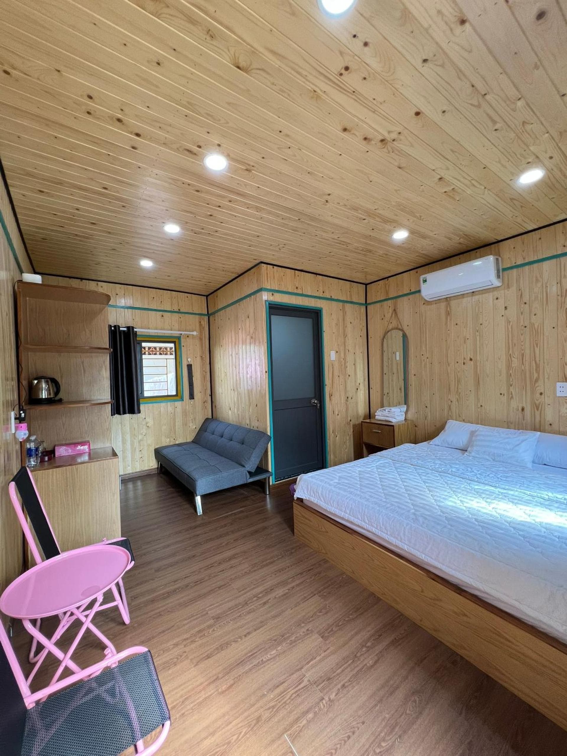 Hồ Tràm Pink House