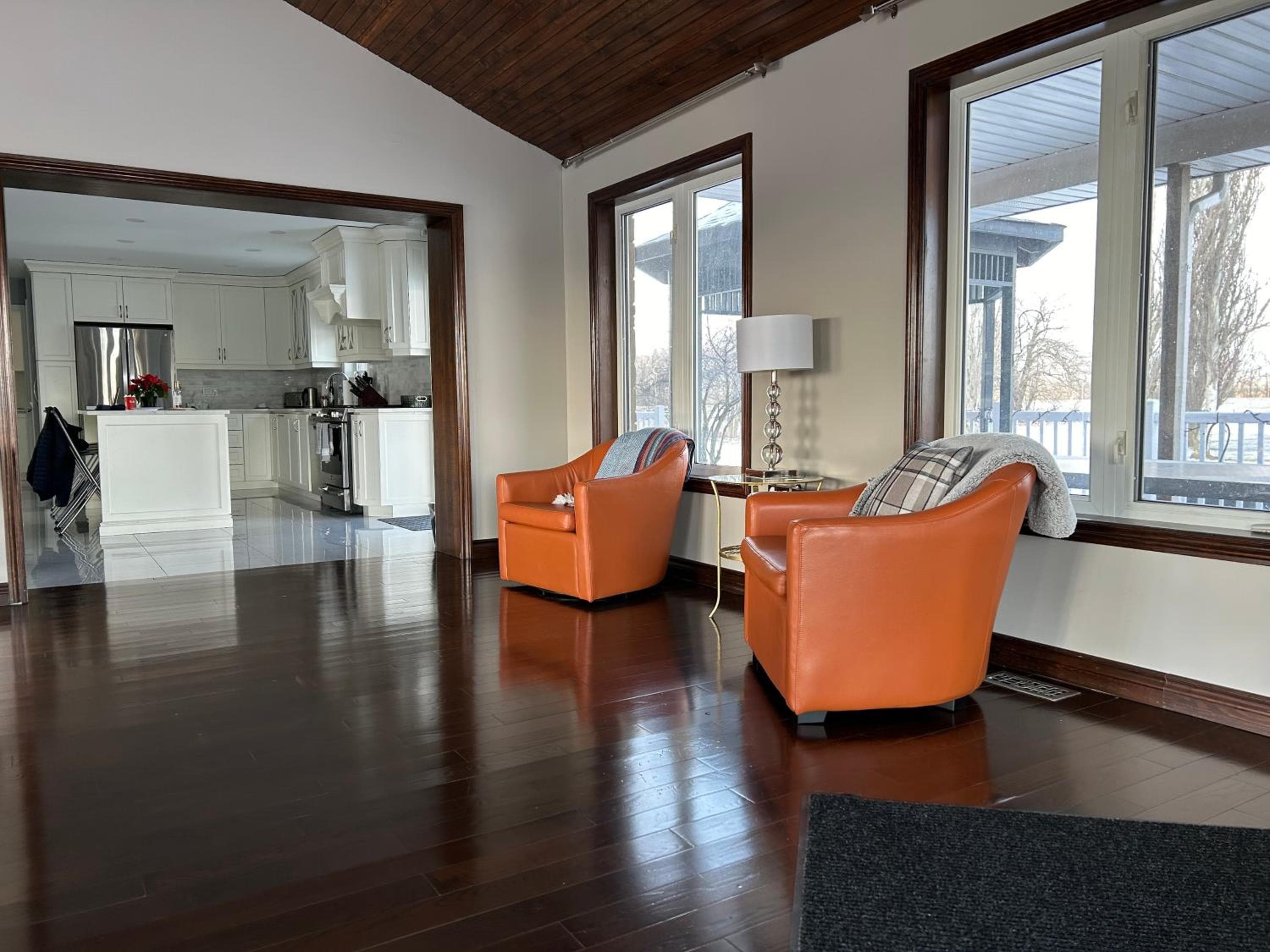 4 Bedrms, Indoor HotTub, Wineries & Niagara Falls