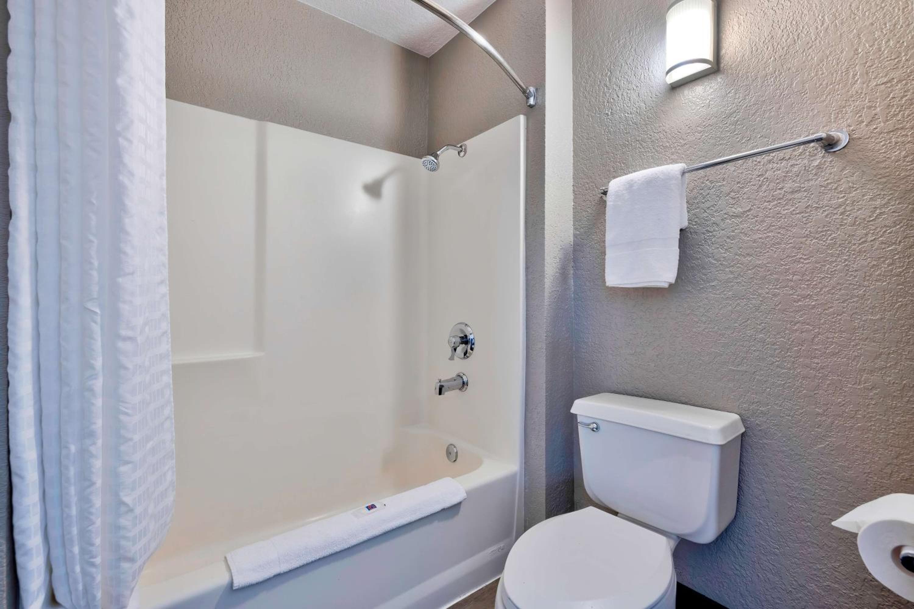 Motel 6-Anaheim, CA - Fullerton East