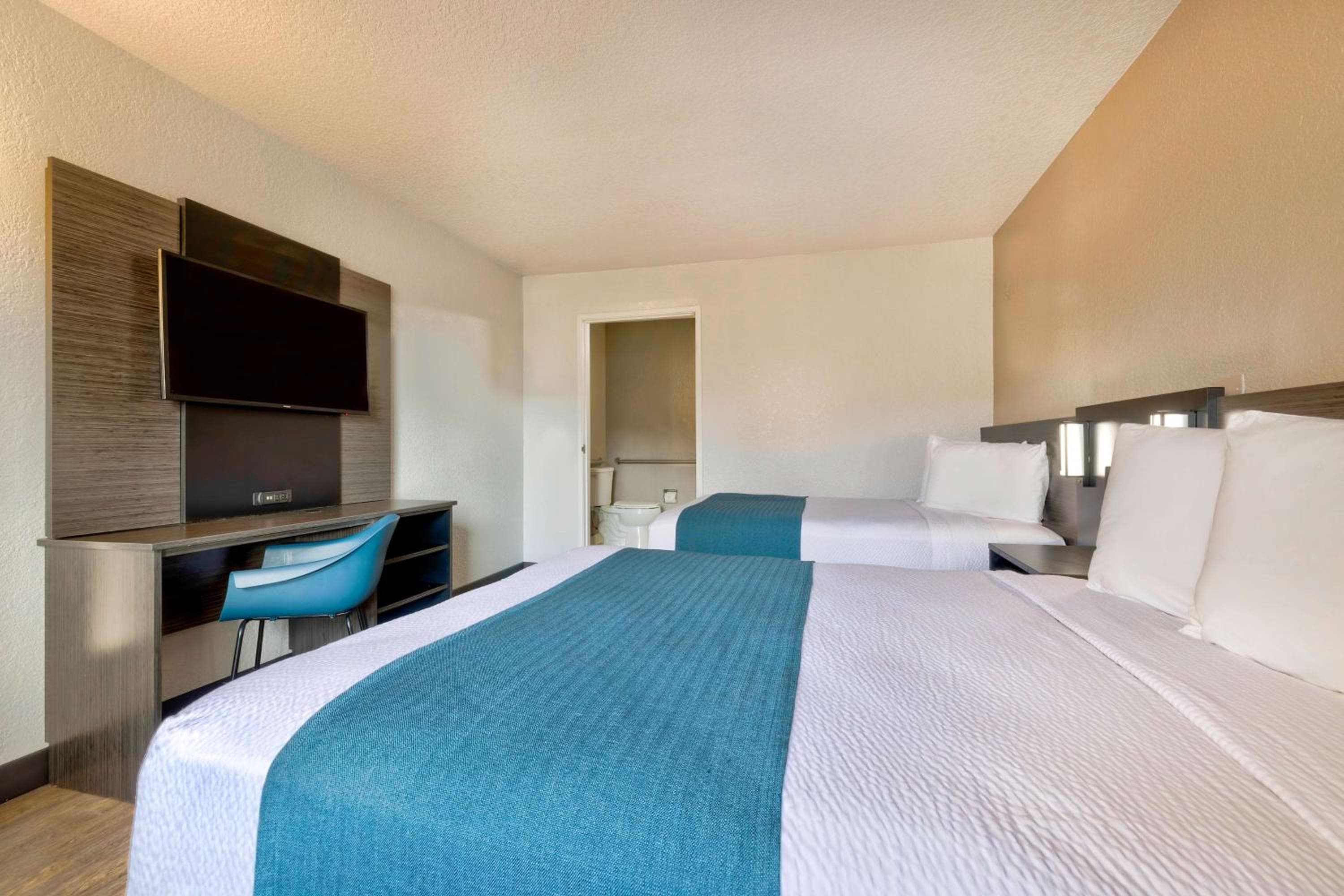 Motel 6-Anaheim, CA - Fullerton East