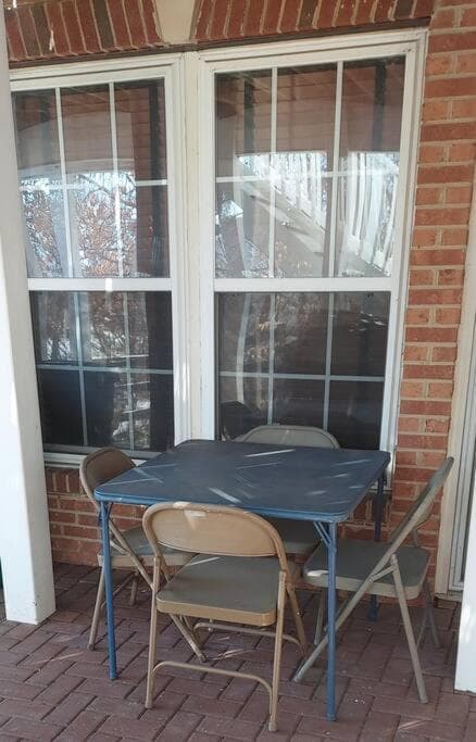 Exquisite & Serene 1 Bedroom, 1 Full Bath Apartment