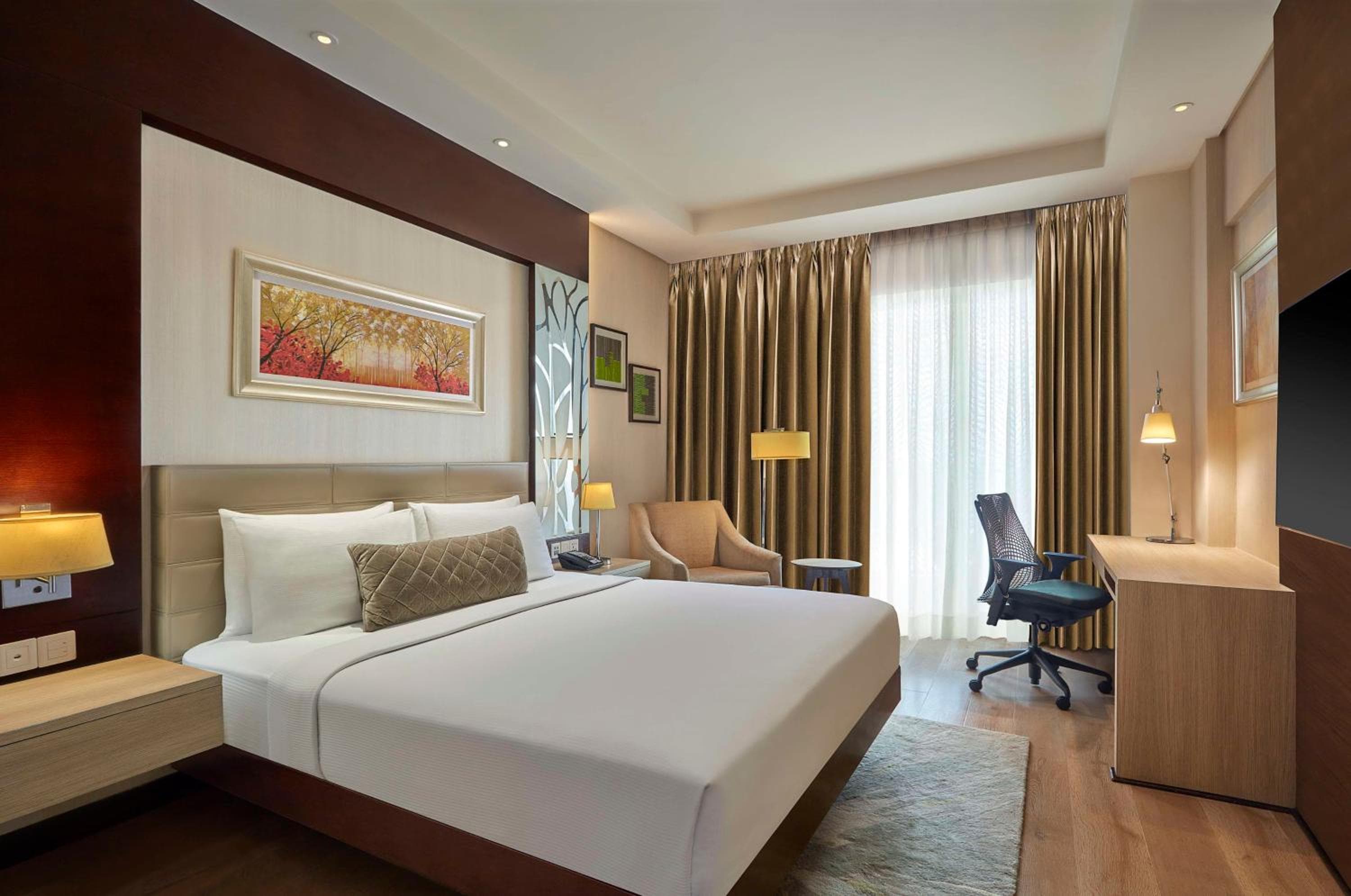 DoubleTree by Hilton Gurugram Baani Square