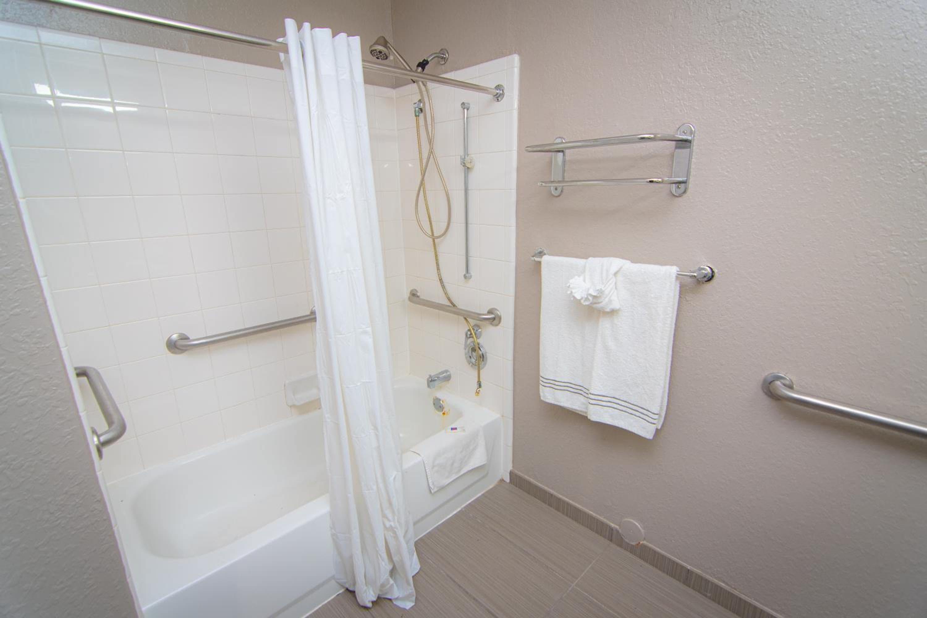 Studio 6 Extended Stay - Coral Springs, FL- Fort Lauderdale