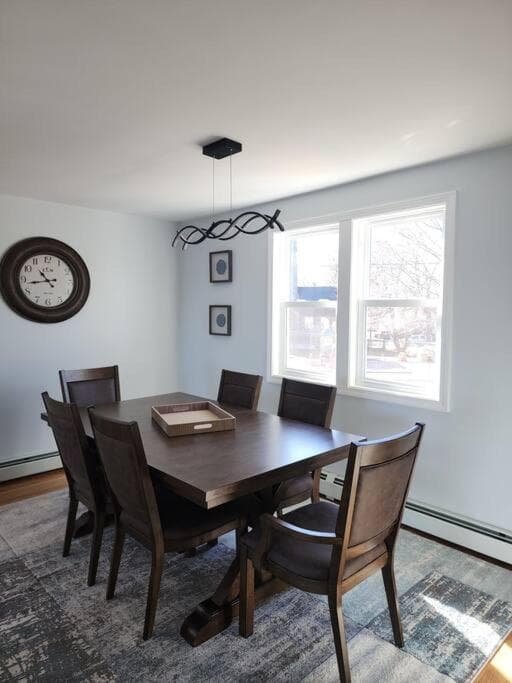 The Coastal Vibes House in Pawtuxet Village