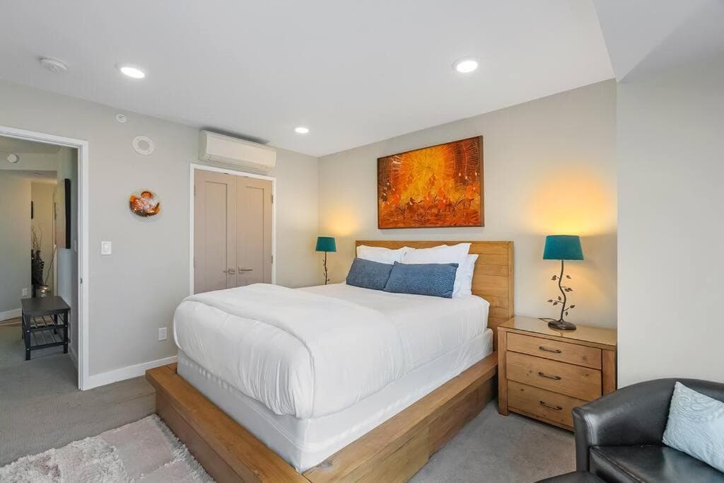 NewMark Tower’s Water Wheel Condo with Sea Views