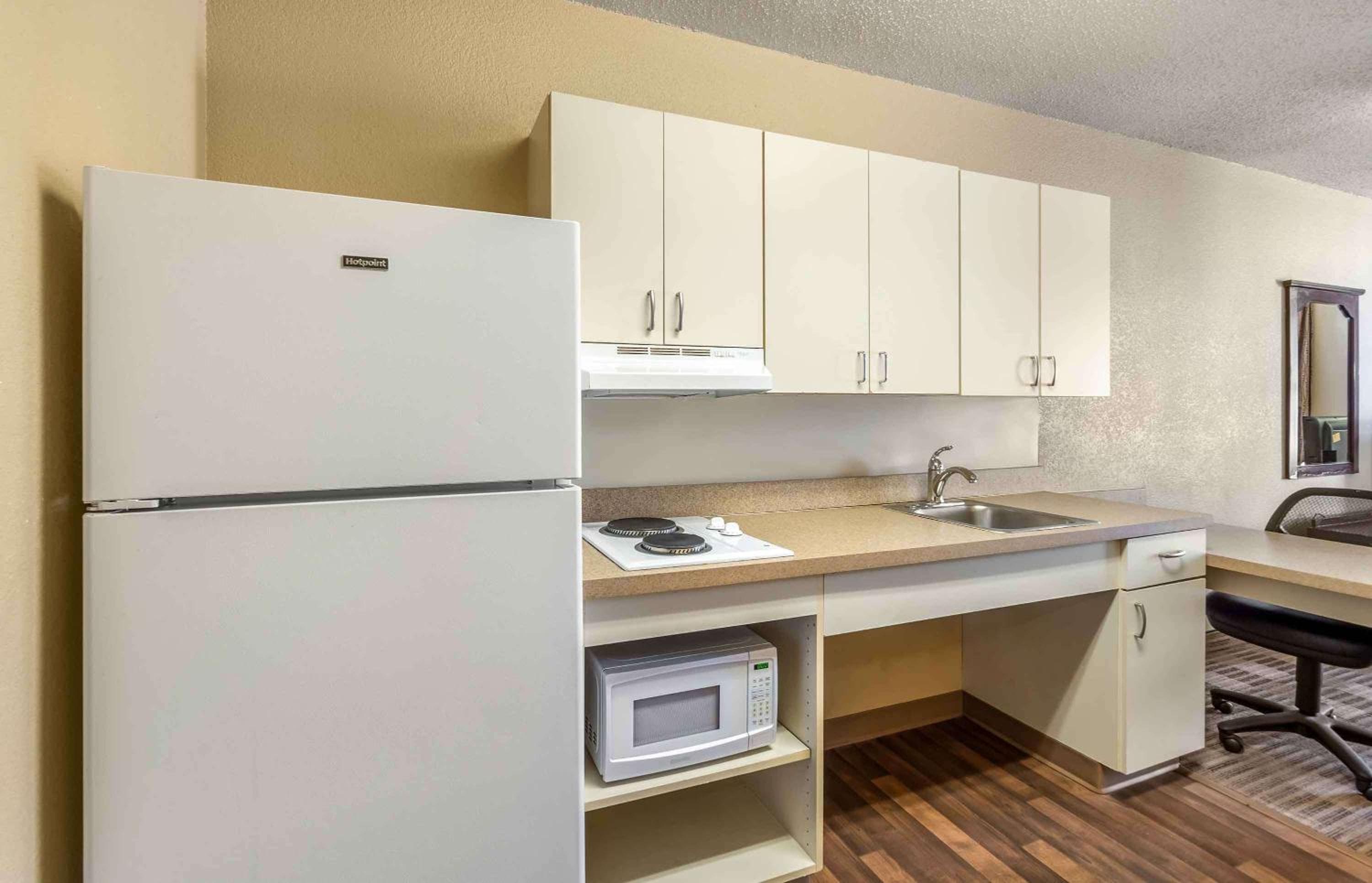 Extended Stay America Select Suites - Chicago - Downers Grove