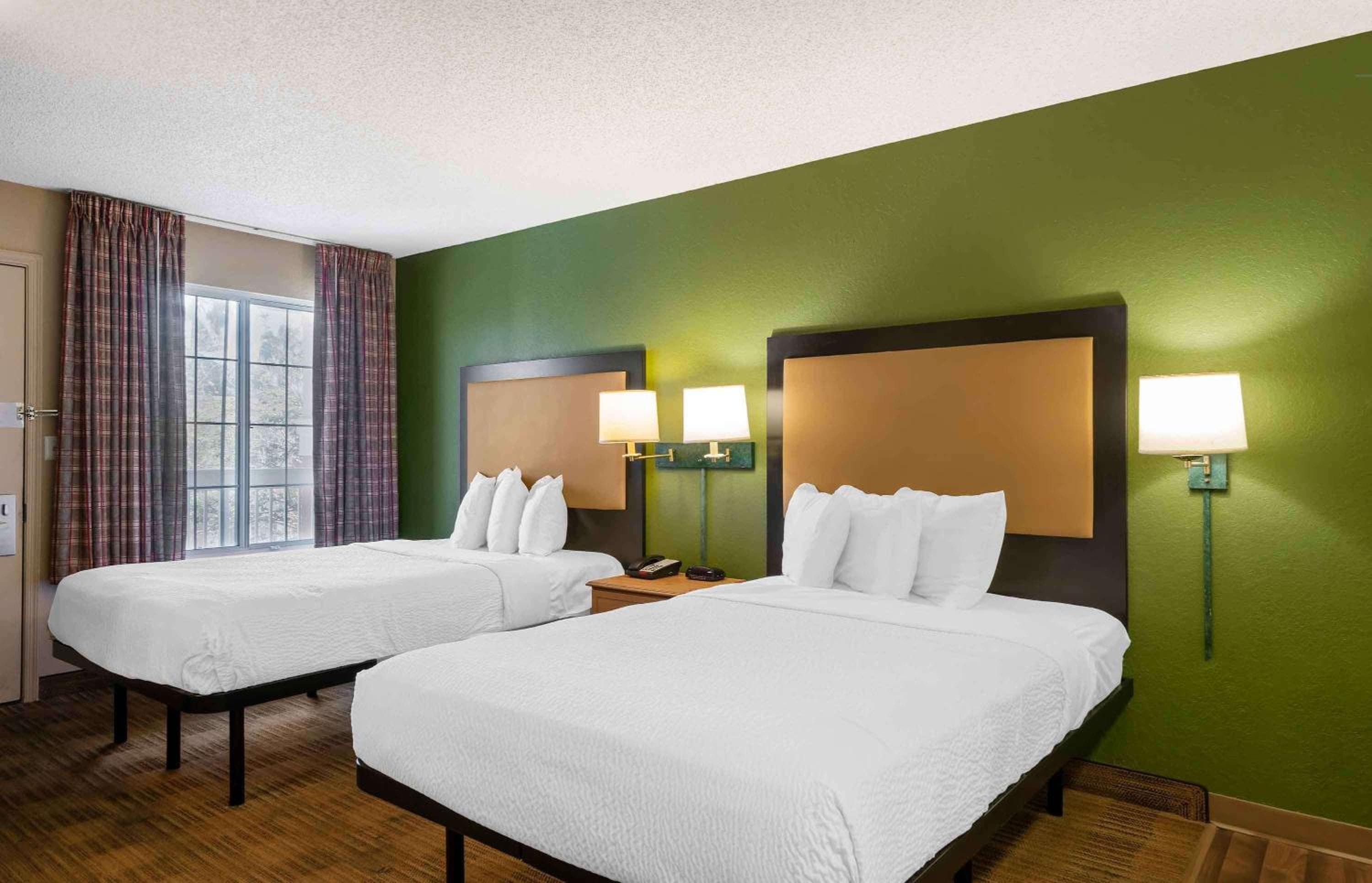 Extended Stay America Select Suites - Tampa - Brandon