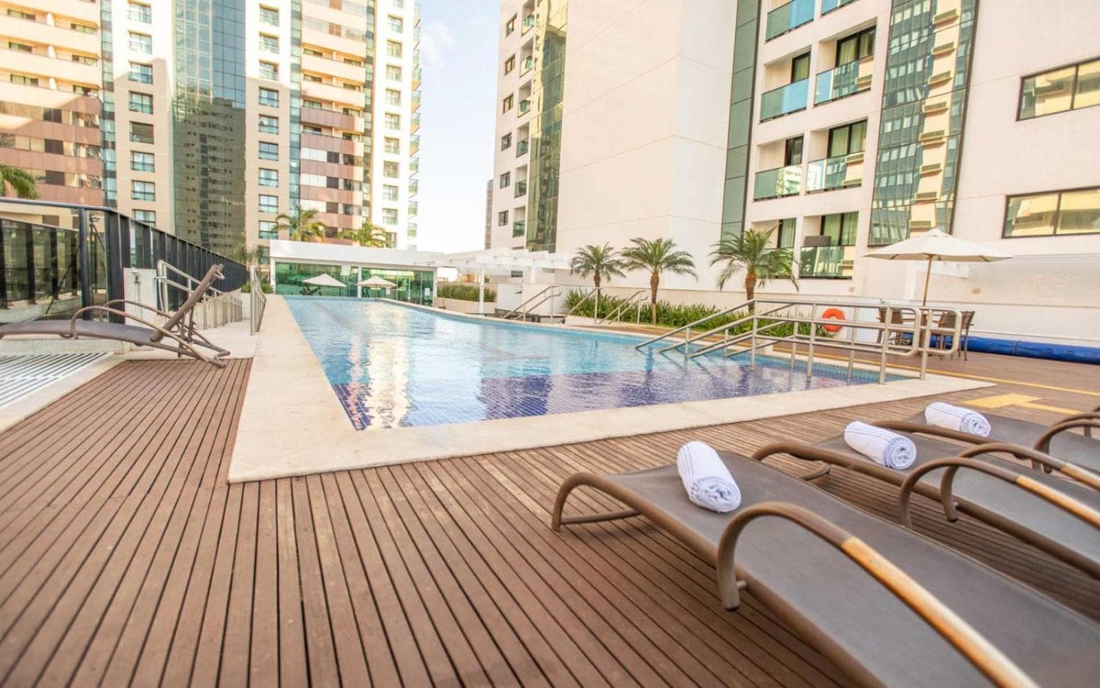Alugueasy - Hotel Athos Bulcão