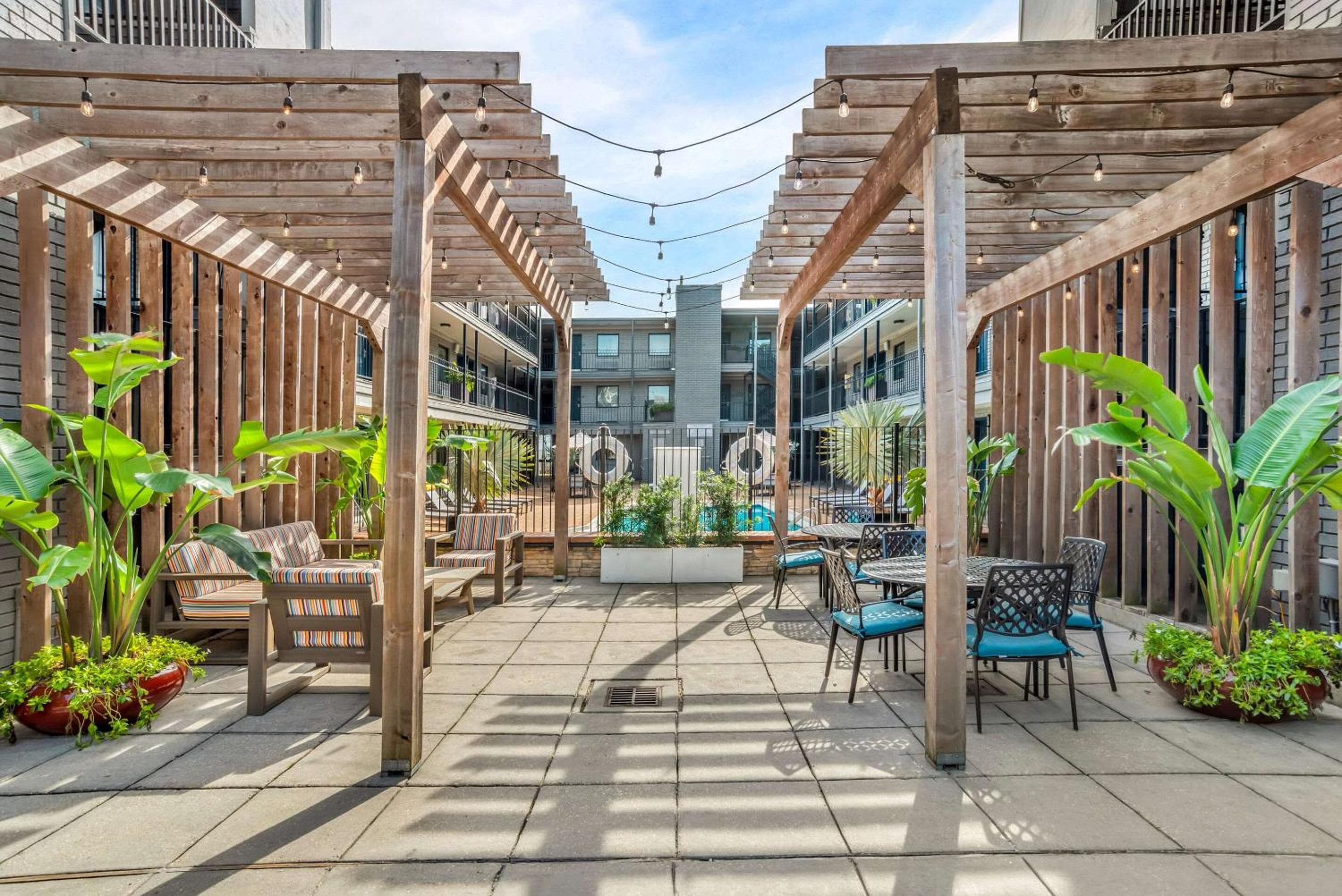 Country Inn & Suites by Radisson, Metairie New Orleans , LA
