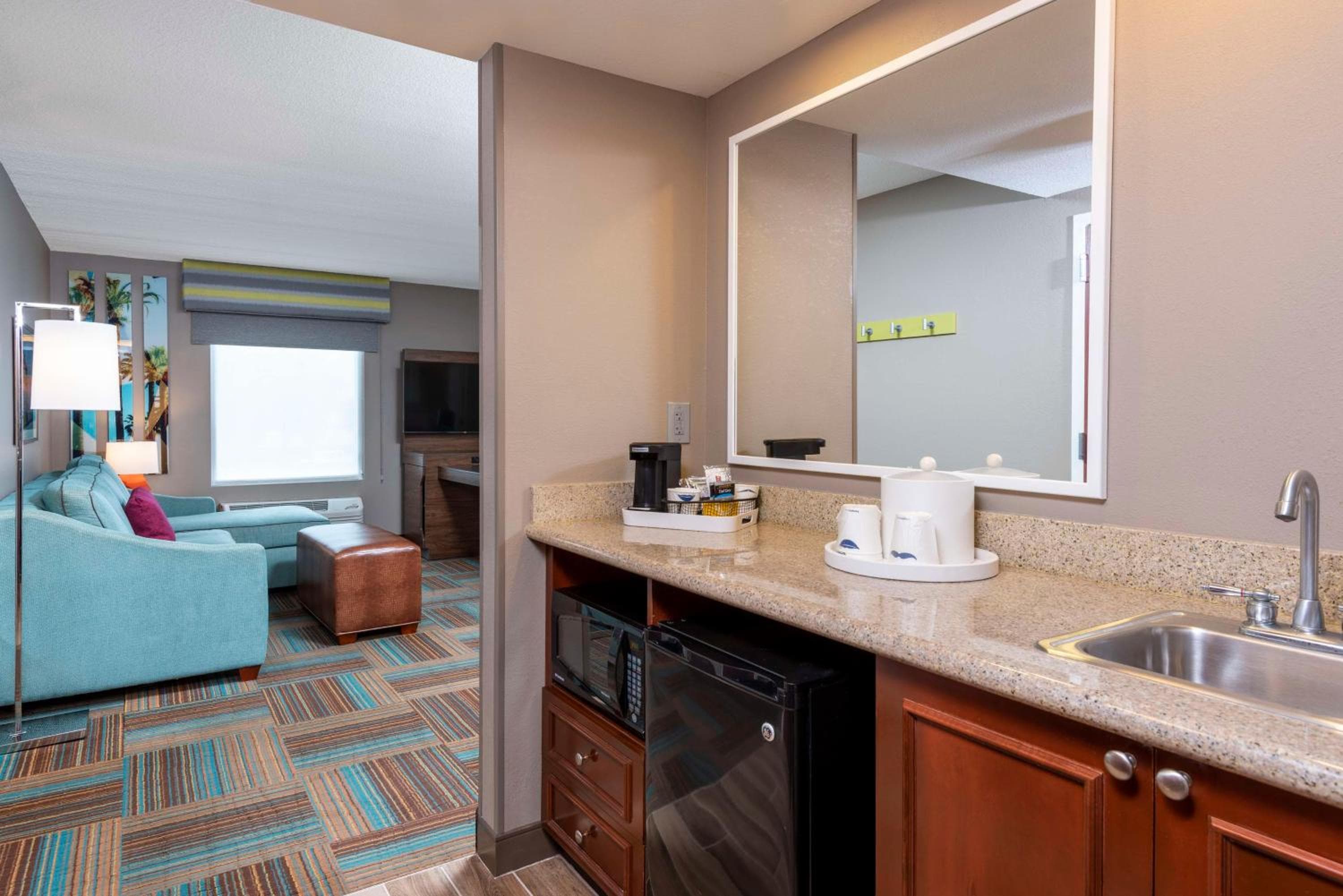 Hampton Inn & Suites Fort Myers-Colonial Boulevard