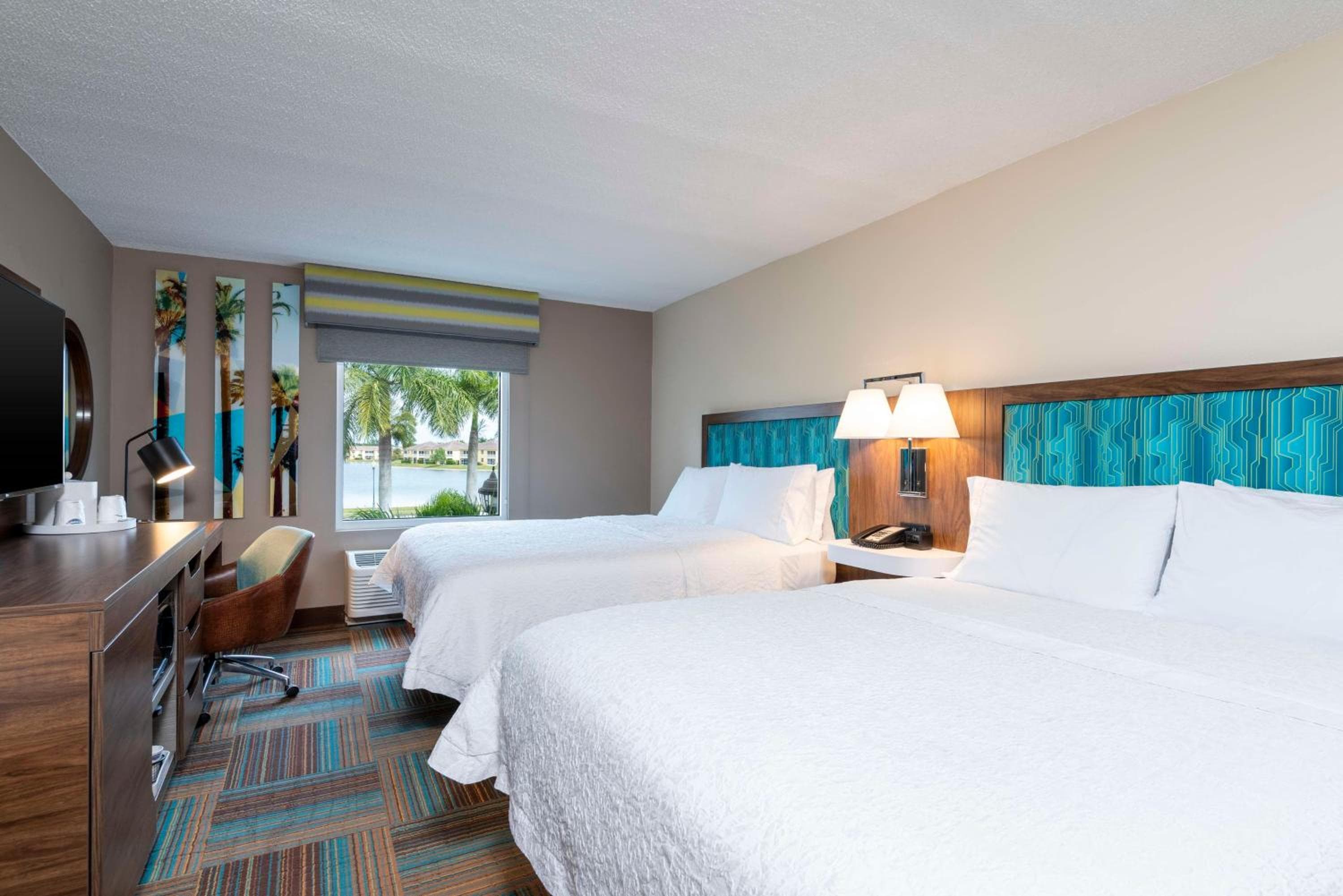 Hampton Inn & Suites Fort Myers-Colonial Boulevard